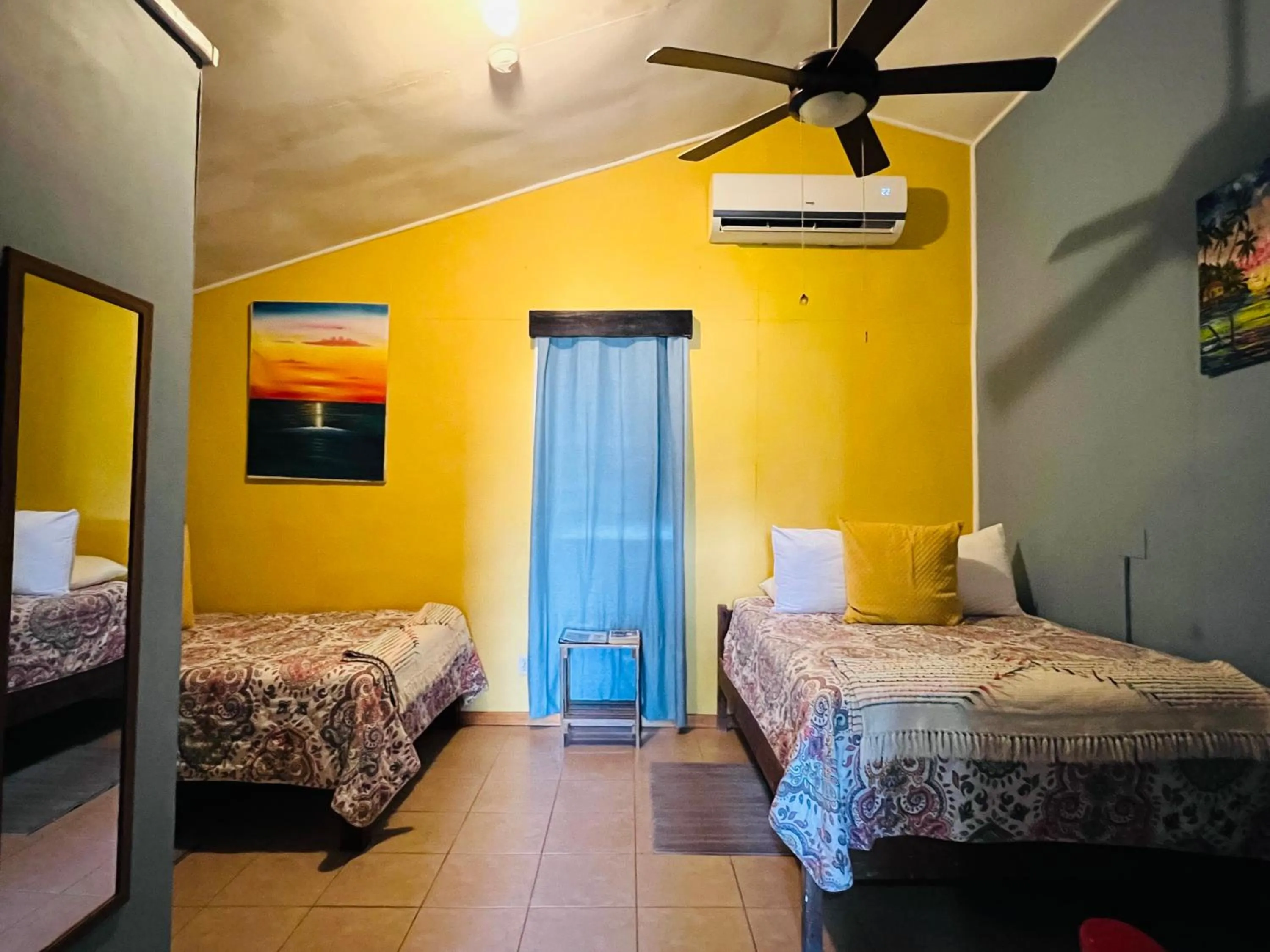 Photo of the whole room, Bed in Hotel Del Rio