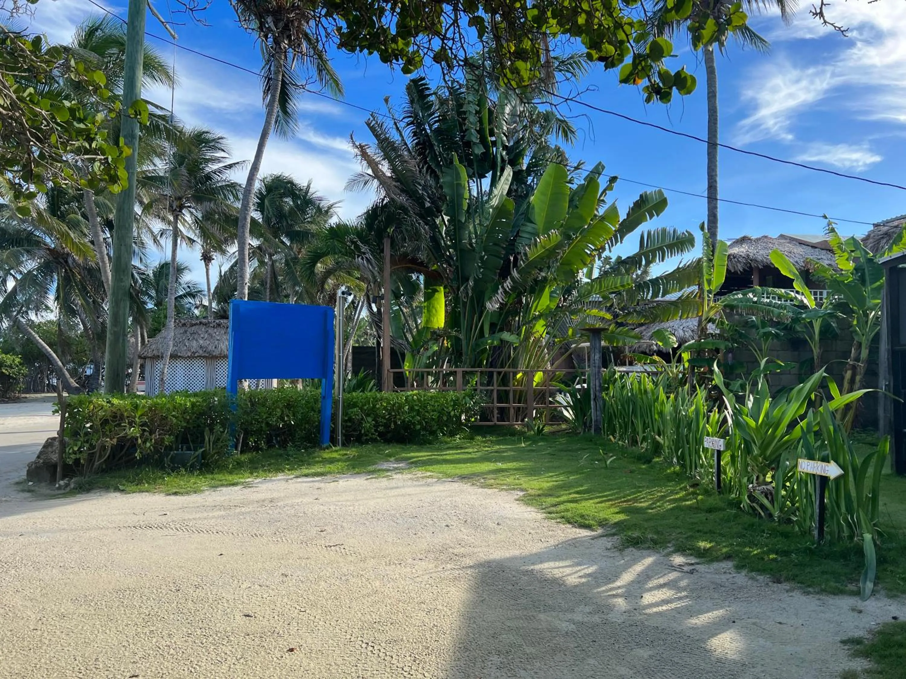 Parking in Hotel Del Rio