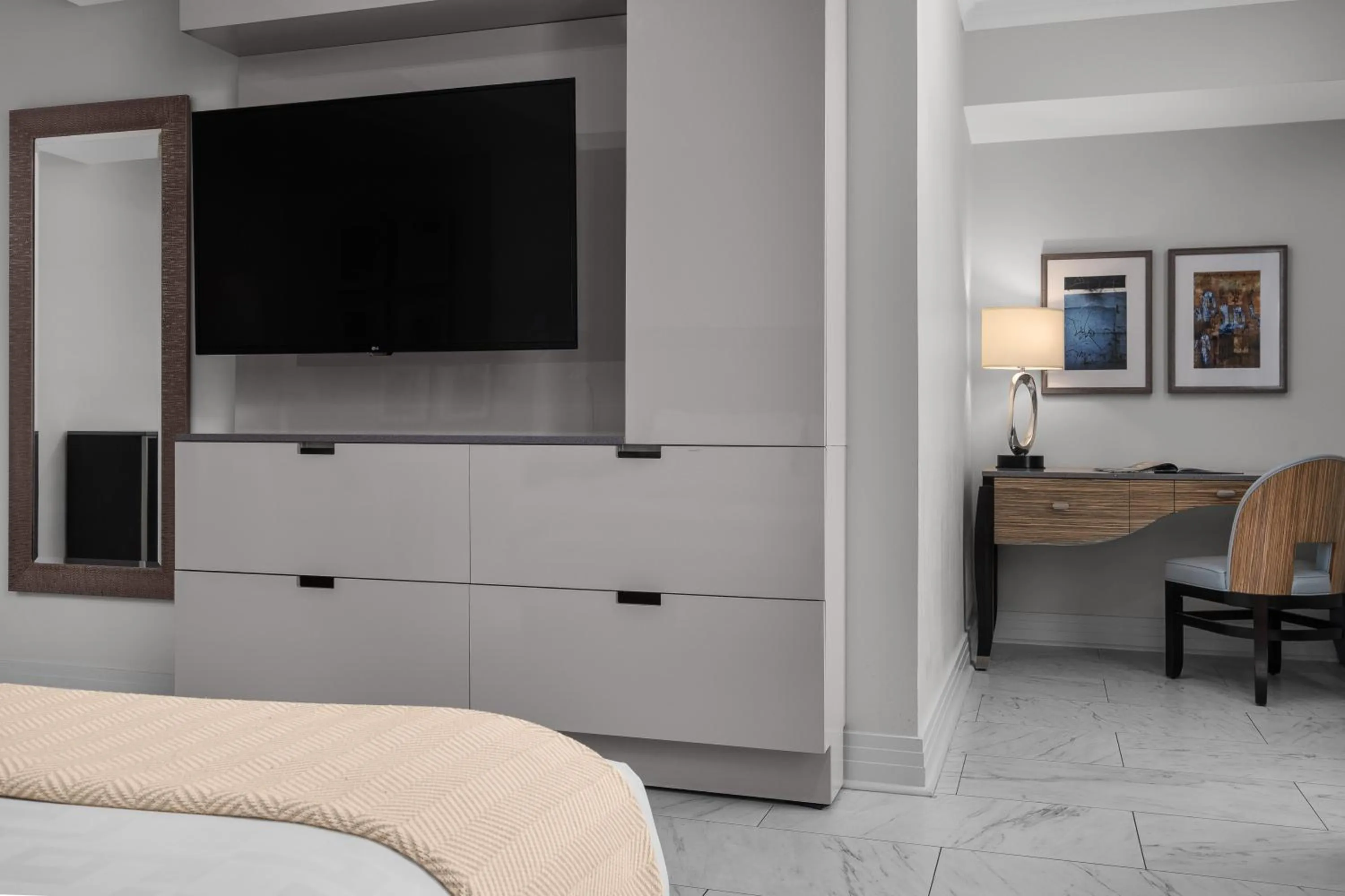 Bed in The Jung Hotel and Residences