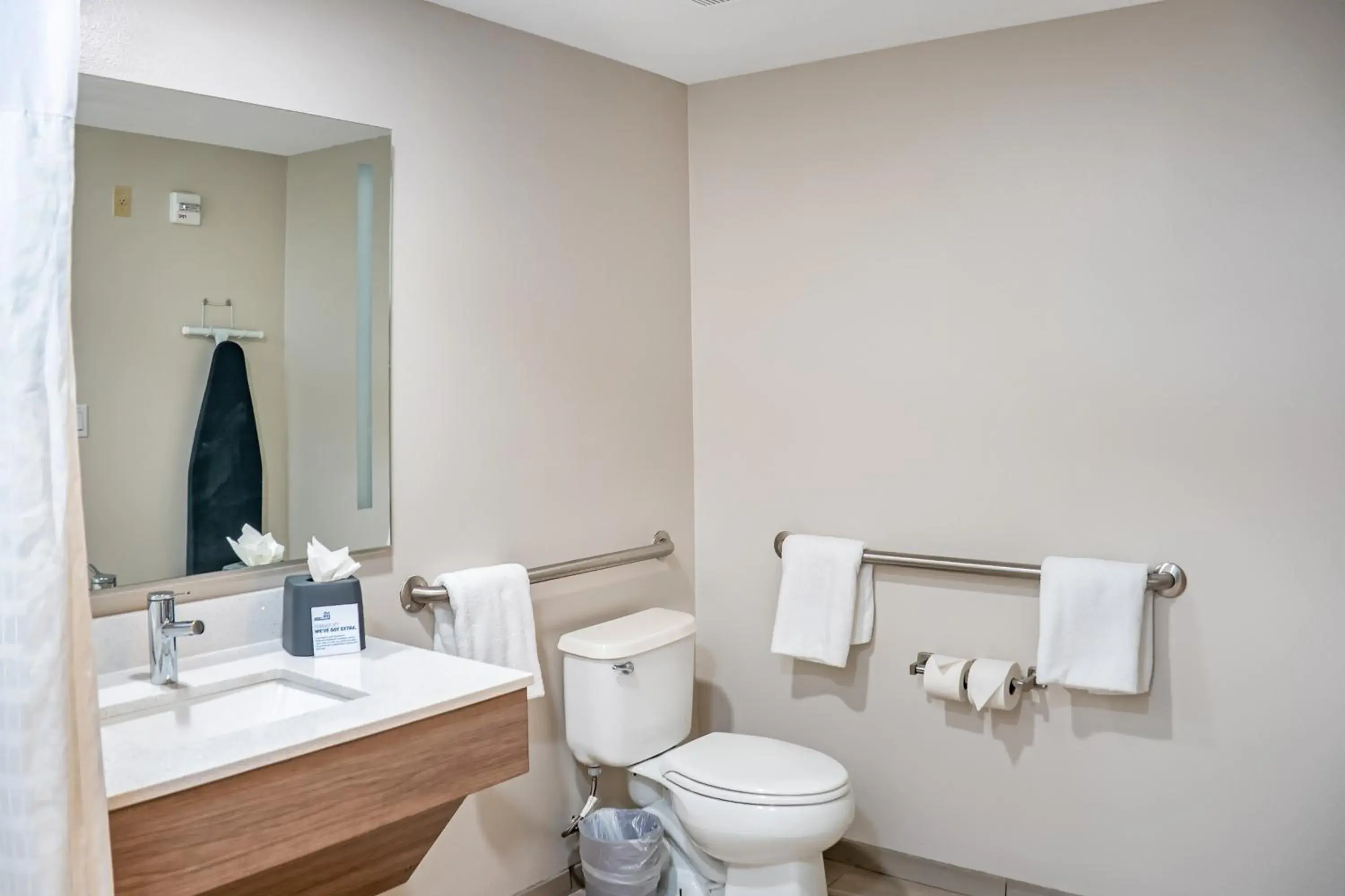 Double Suite with Bath Tub - Disability Access/Non-Smoking in Holiday Inn Express and Suites Saint Augustine North by IHG Double Suite with Bath Tub - Disability Access/Non-Smoking in Holiday Inn Express and Suites Saint Augustine North by IHG