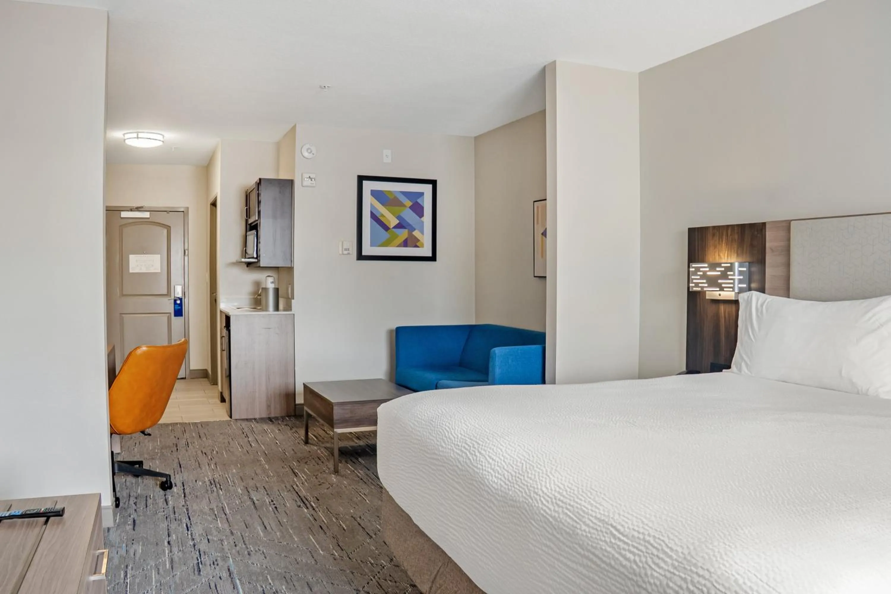 Photo of the whole room, Bed in Holiday Inn Express and Suites Saint Augustine North by IHG