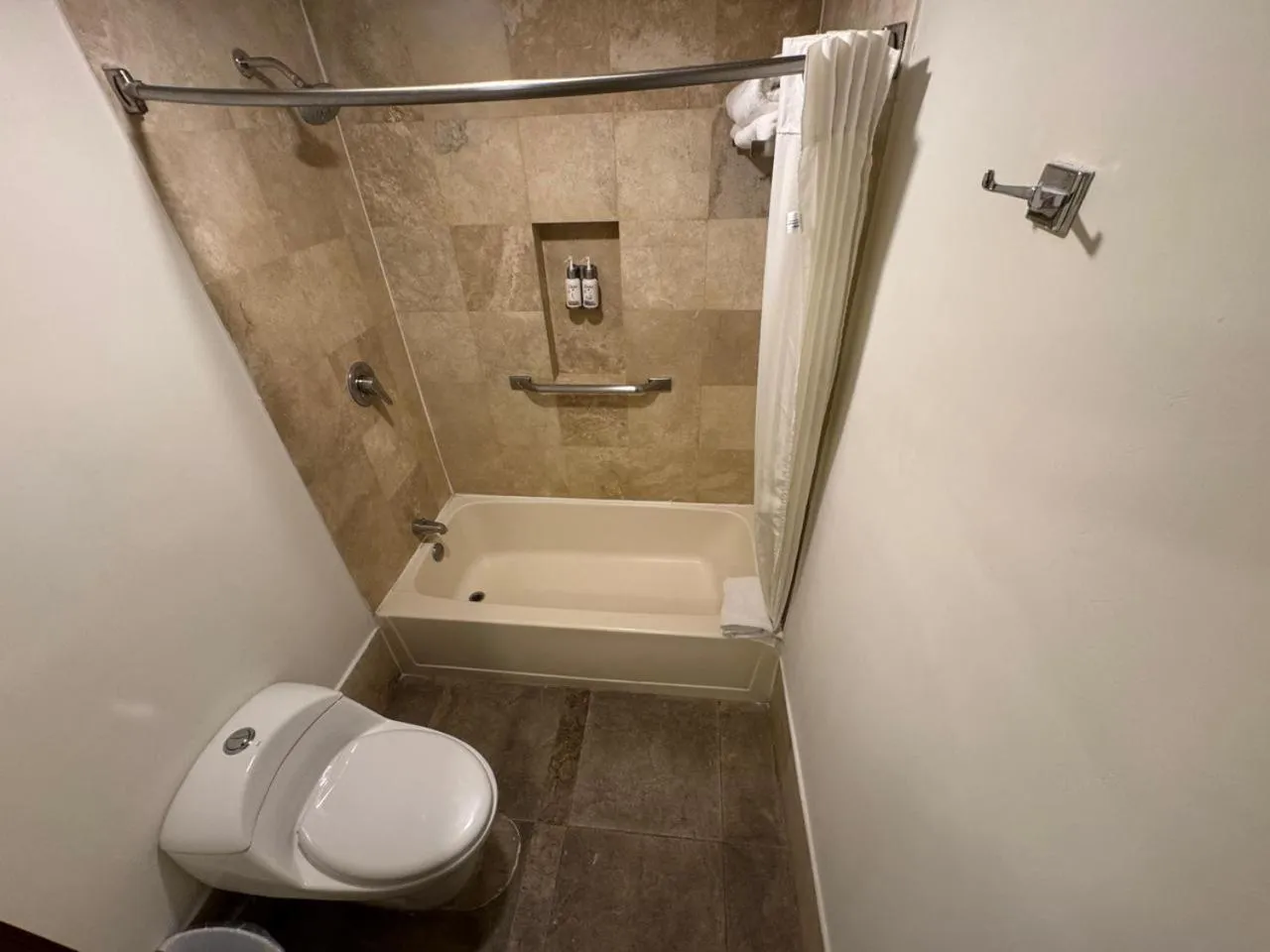 Shower in Hotel Colonial Hermosillo