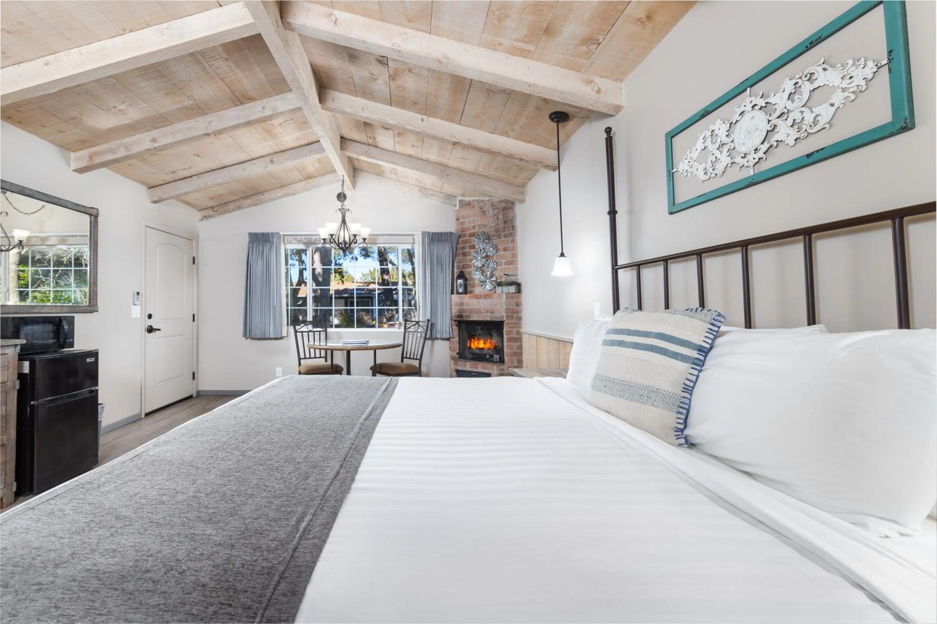 Bedroom, Bed in Sky Ranch Lodge