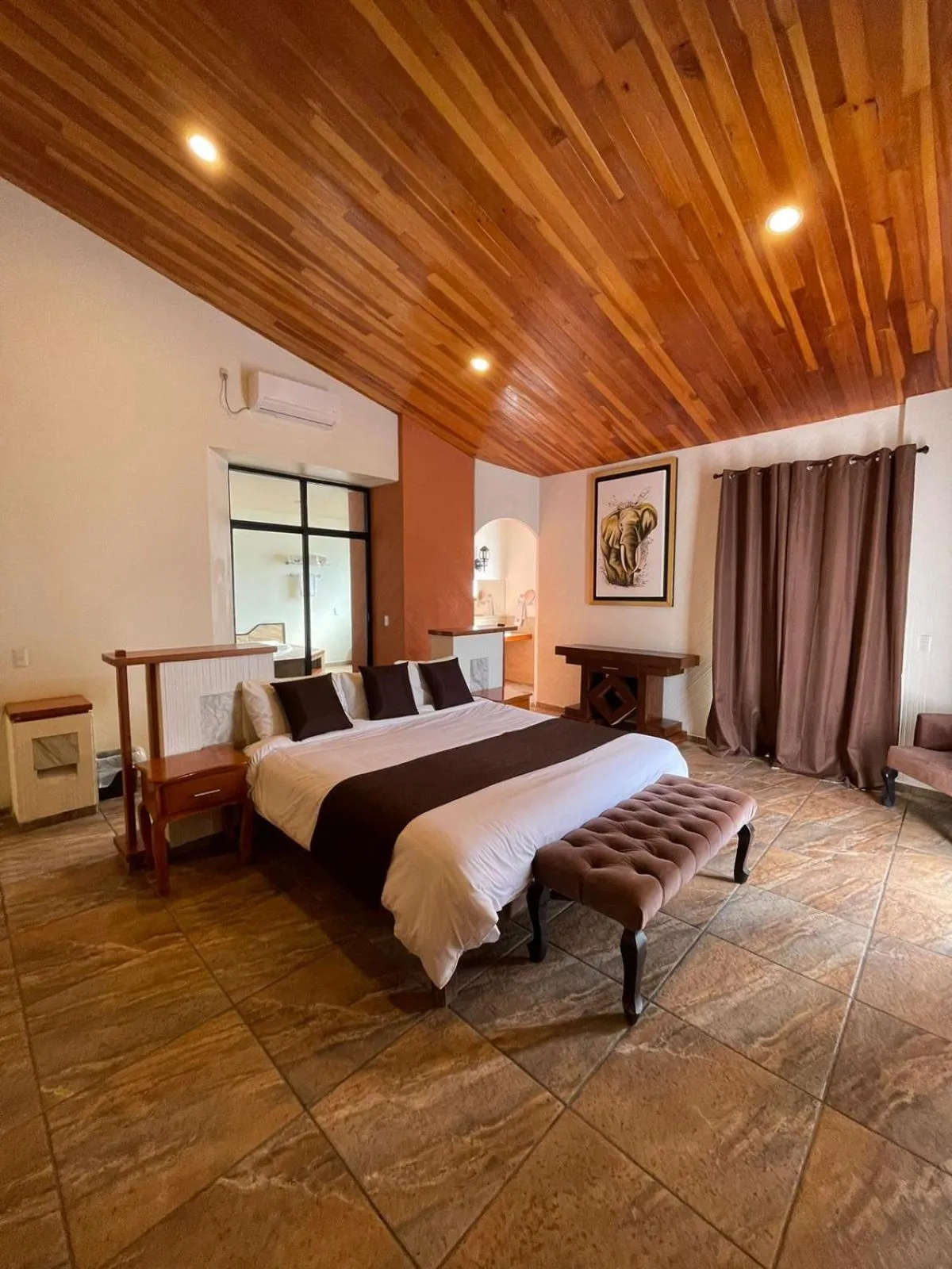 Bed in Hotel & Balneario Los Angeles