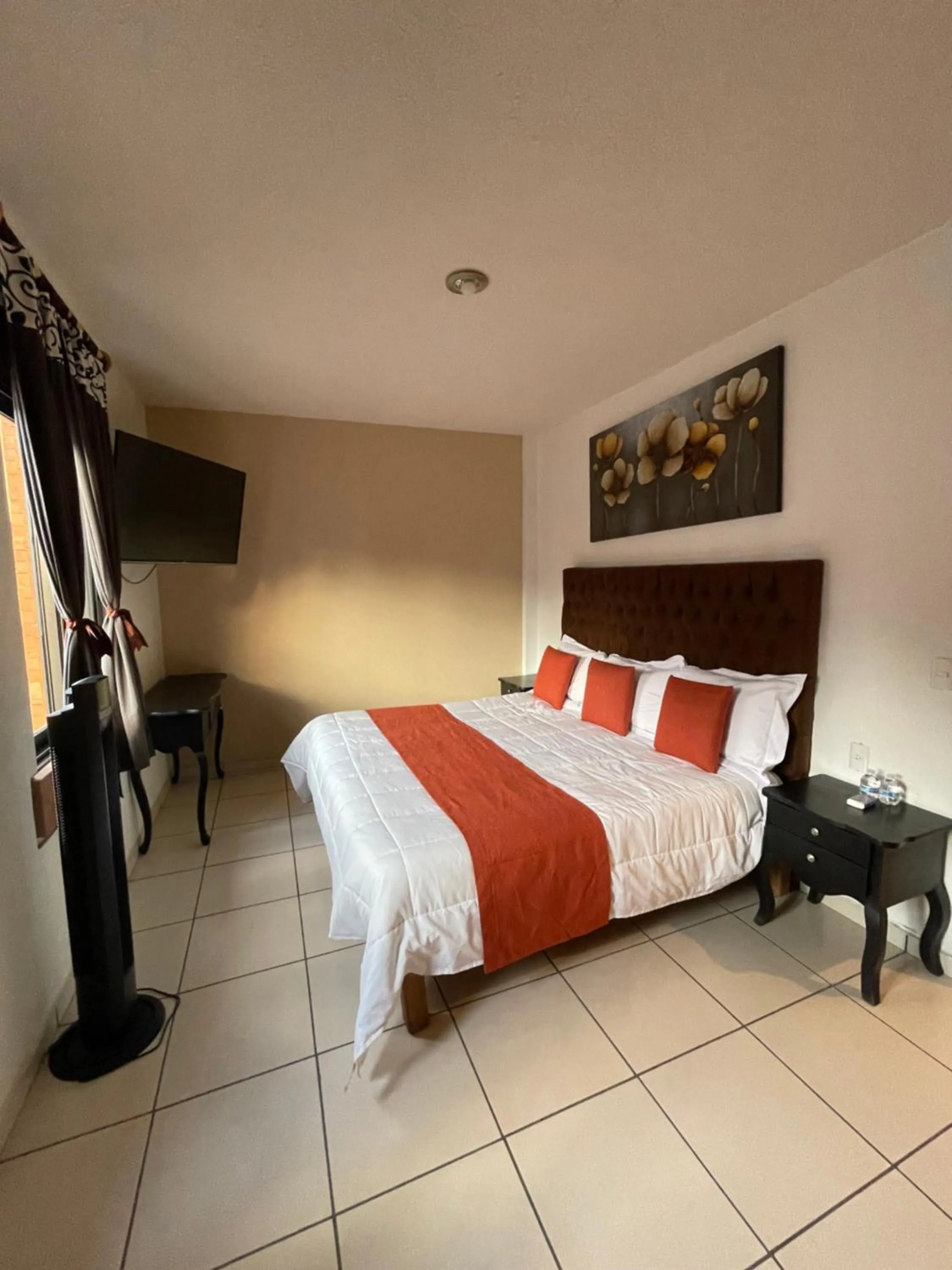 Photo of the whole room, Bed in Hotel & Balneario Los Angeles