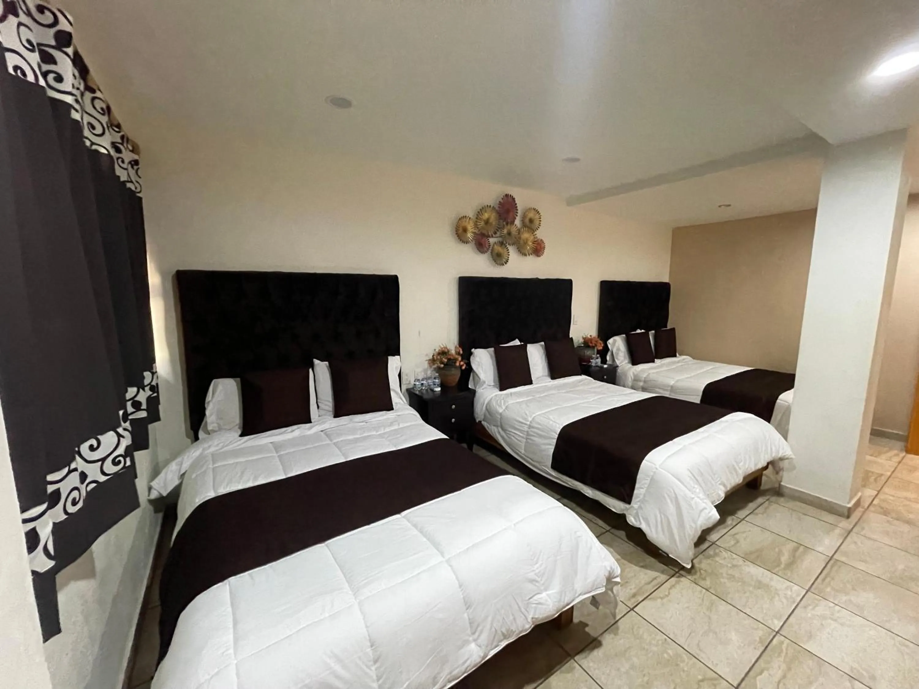 Photo of the whole room, Bed in Hotel & Balneario Los Angeles