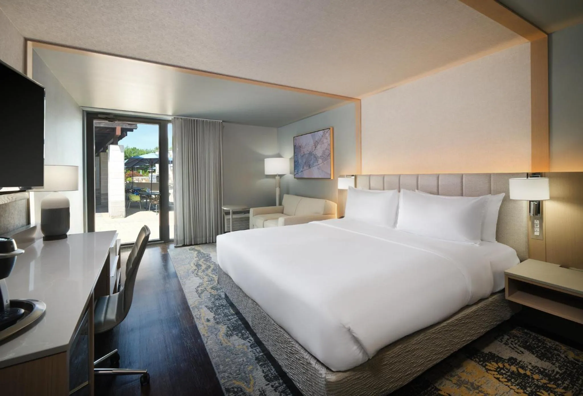 Photo of the whole room, Bed in Hotel Indigo East End by IHG