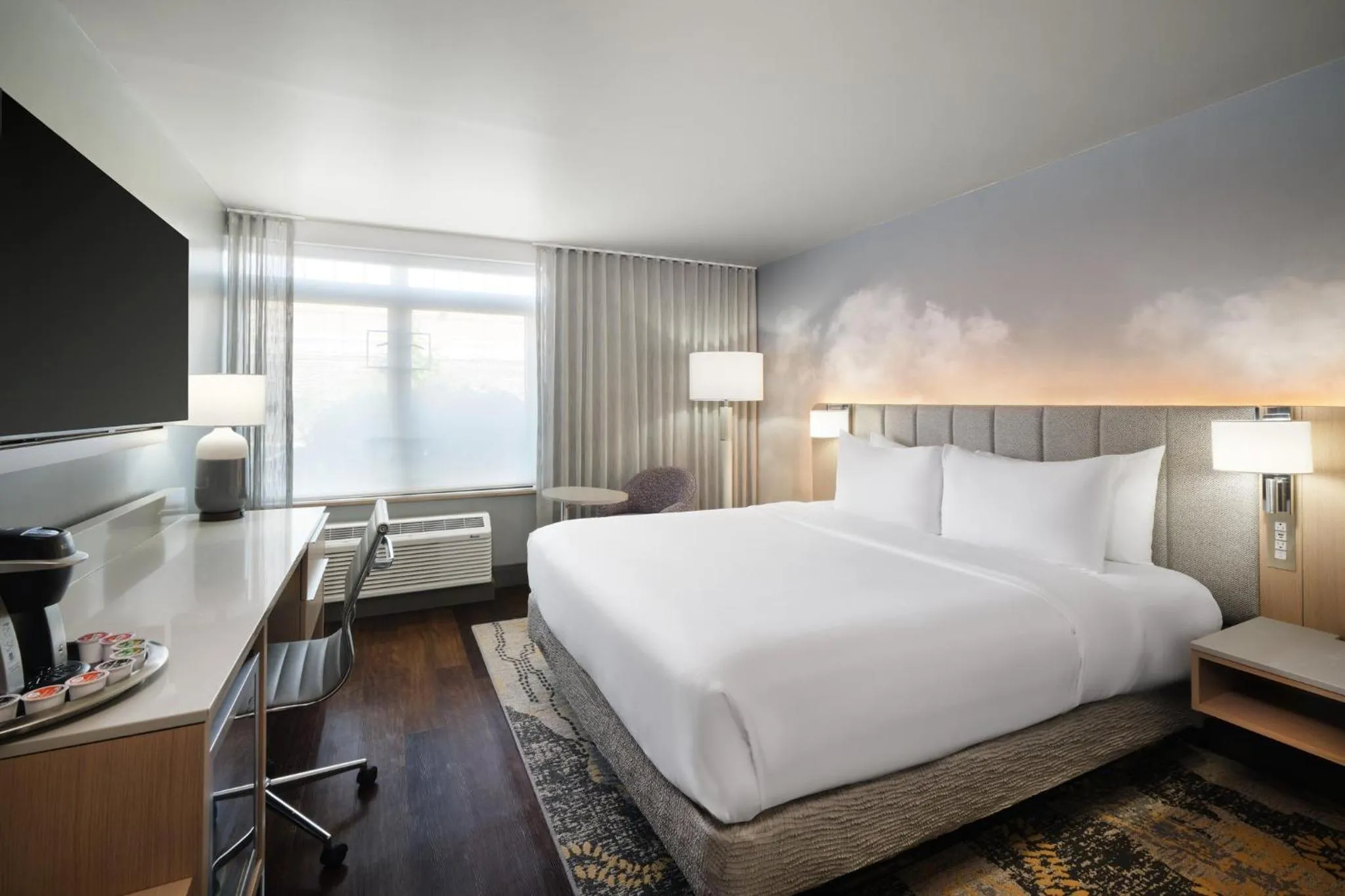 Photo of the whole room, Bed in Hotel Indigo East End by IHG