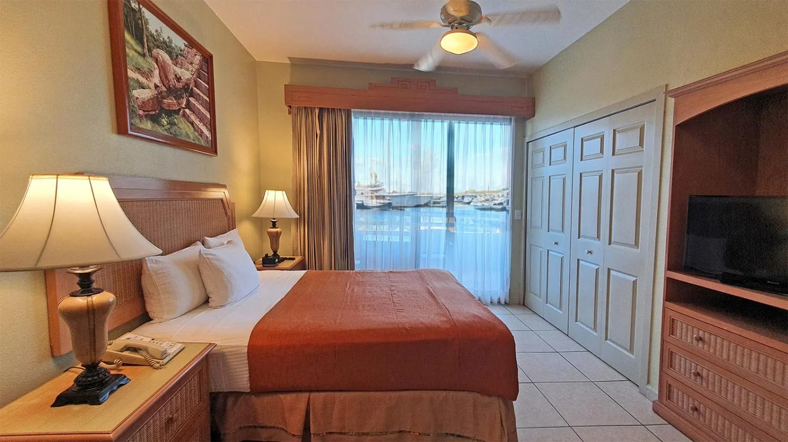 Bed in Paradise Village