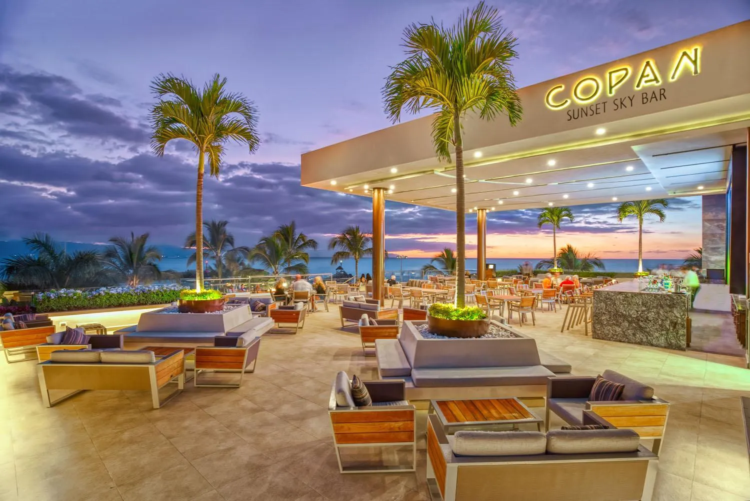 Lounge or bar in Paradise Village