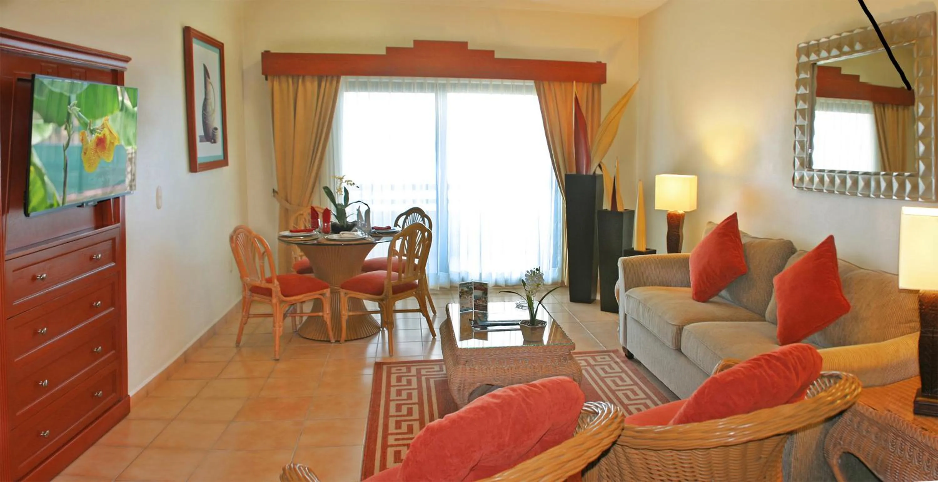 Photo of the whole room in Paradise Village