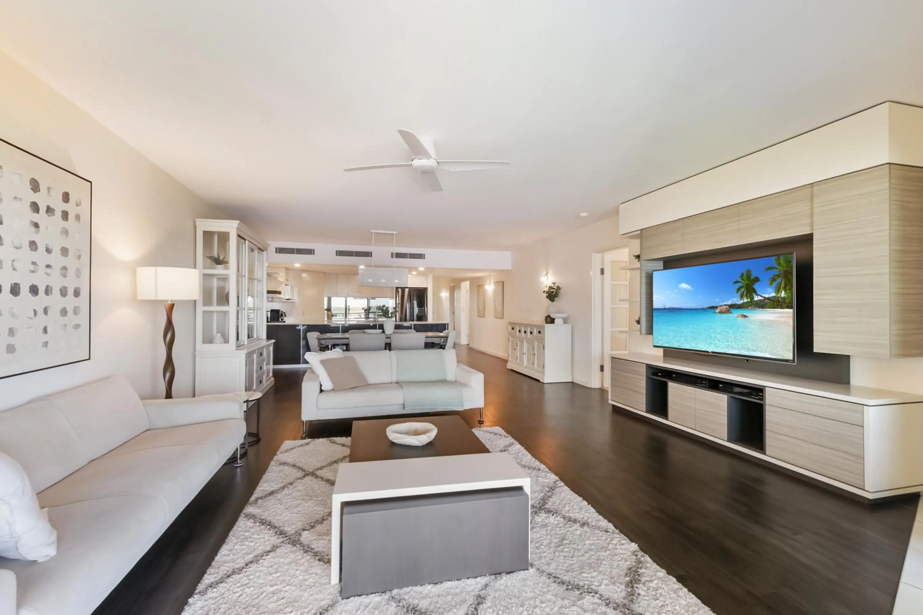 TV and multimedia in Riverside Holiday Apartments