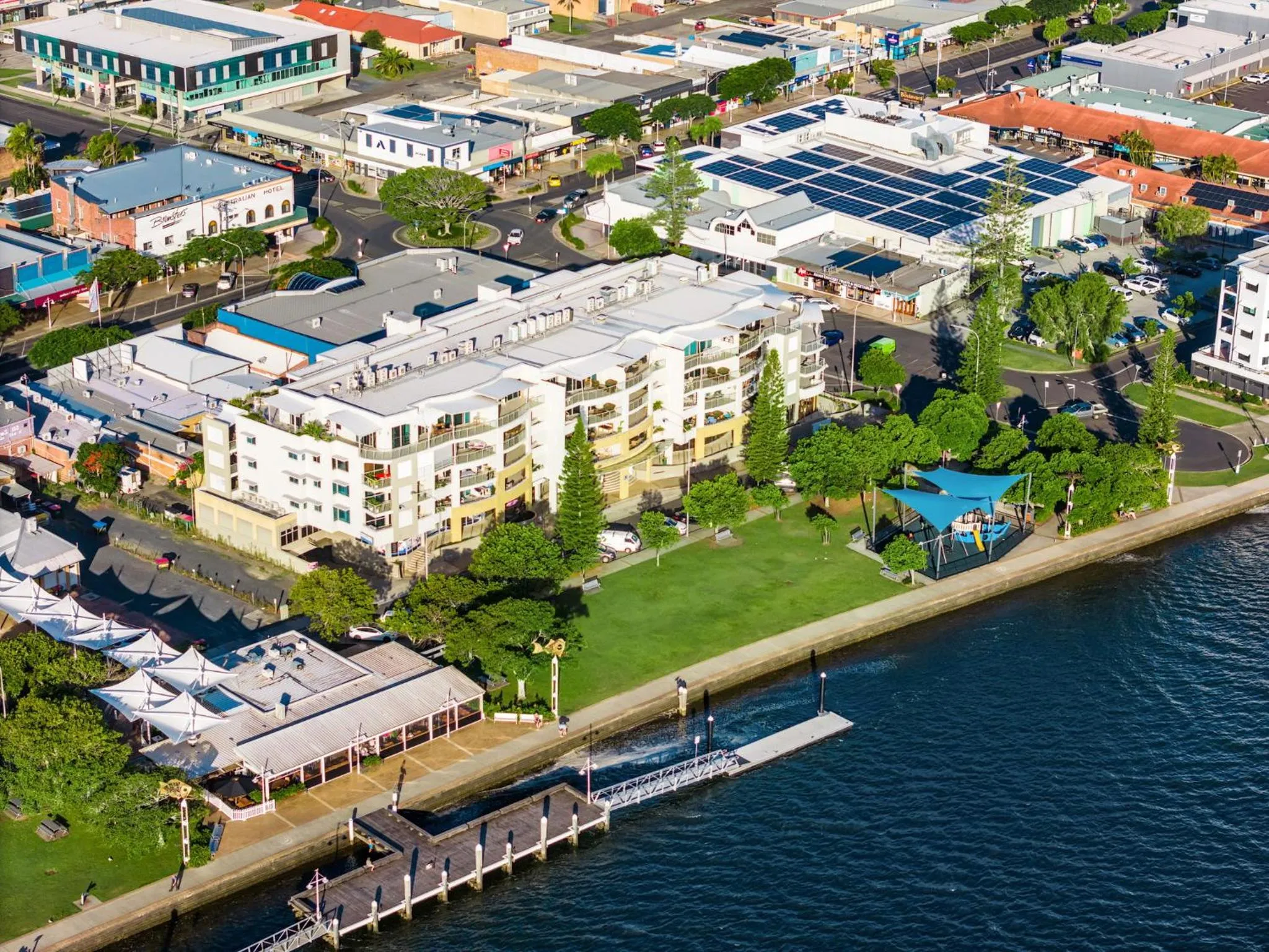 Property building in Riverside Holiday Apartments