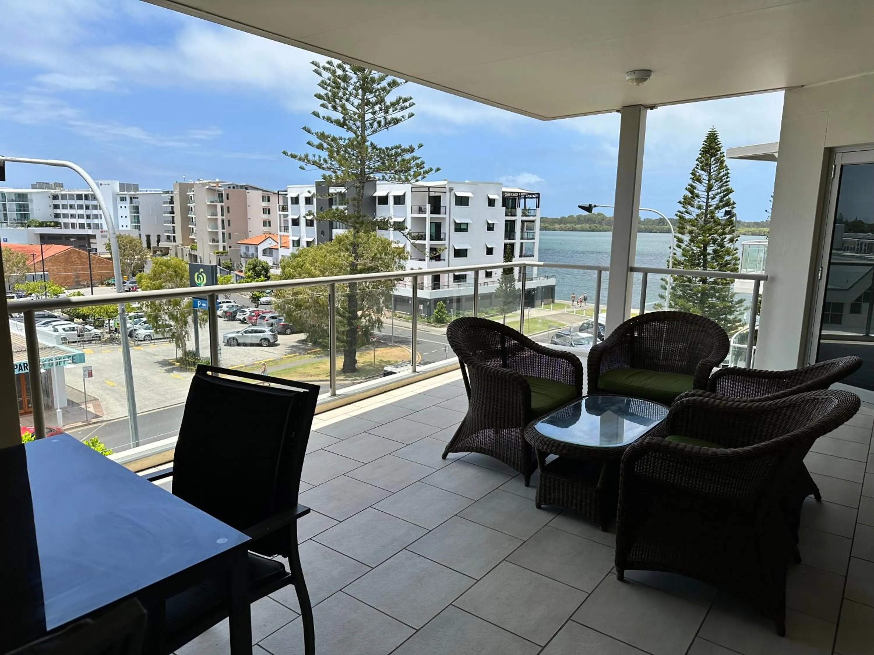 Property building in Riverside Holiday Apartments