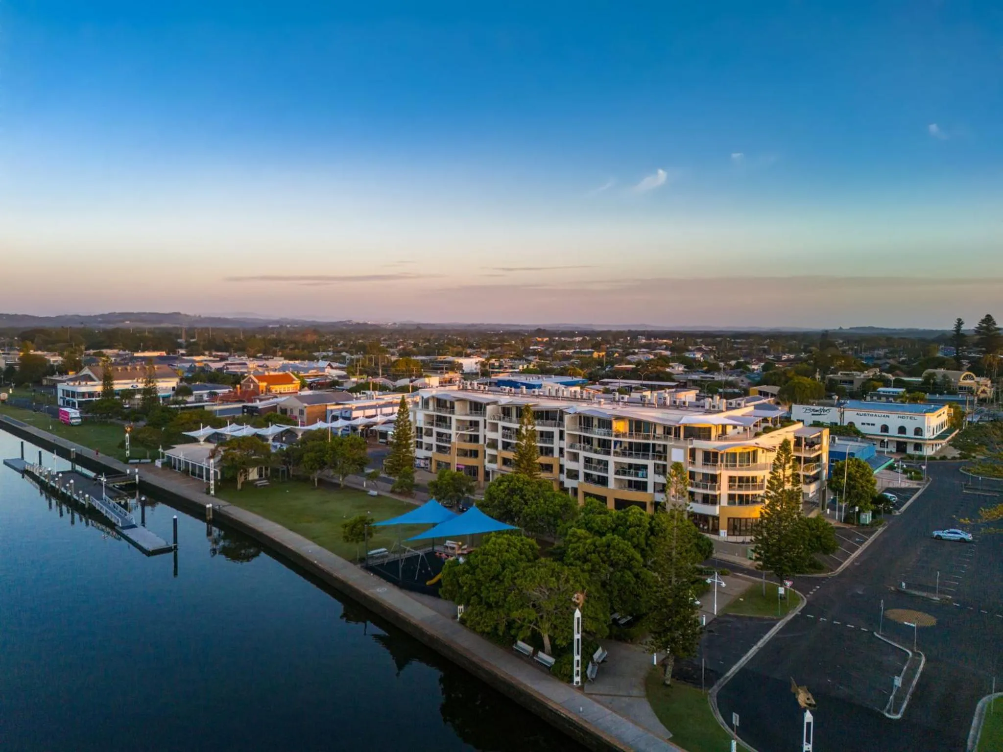 Property building in Riverside Holiday Apartments