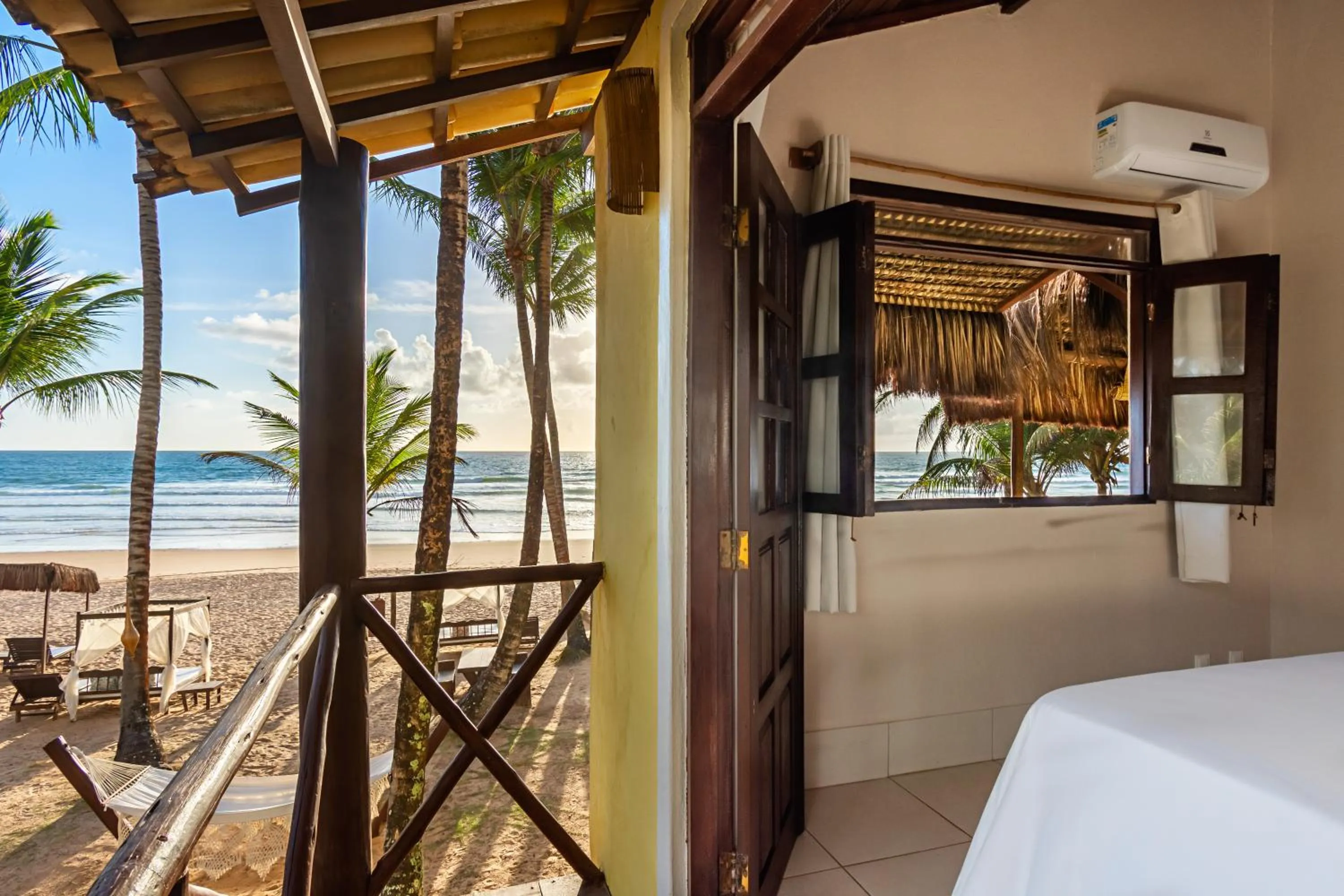 View (from property/room), Bed in Rumah Pousada