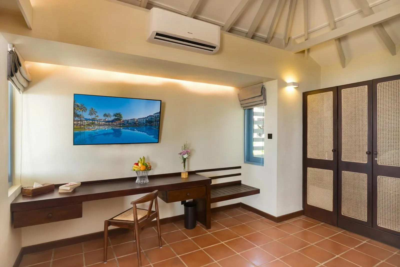 TV and multimedia in Club Hotel Dolphin