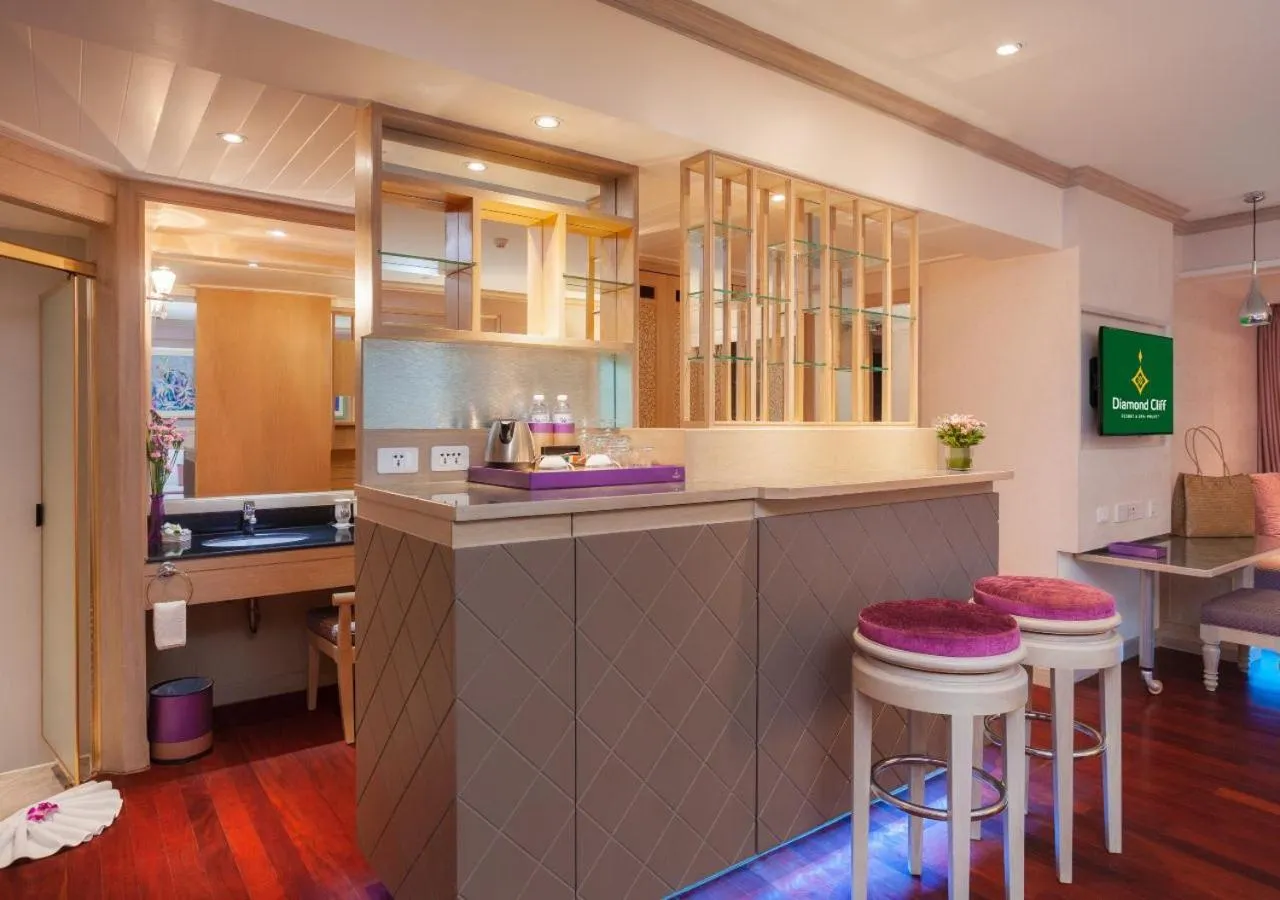 Coffee/tea facilities in Diamond Cliff Resort & Spa, Patong Beach