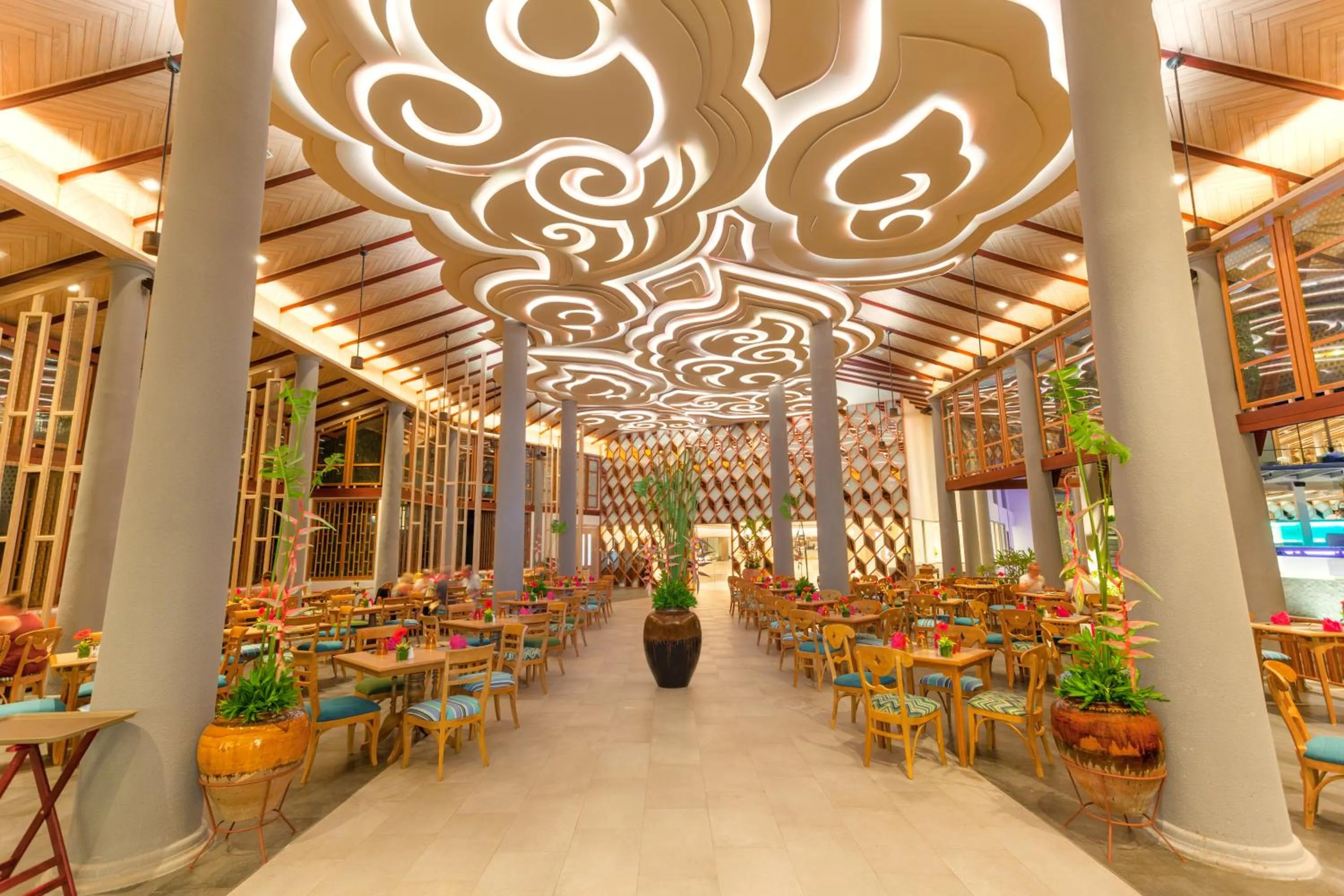 Restaurant/places to eat in Diamond Cliff Resort & Spa, Patong Beach