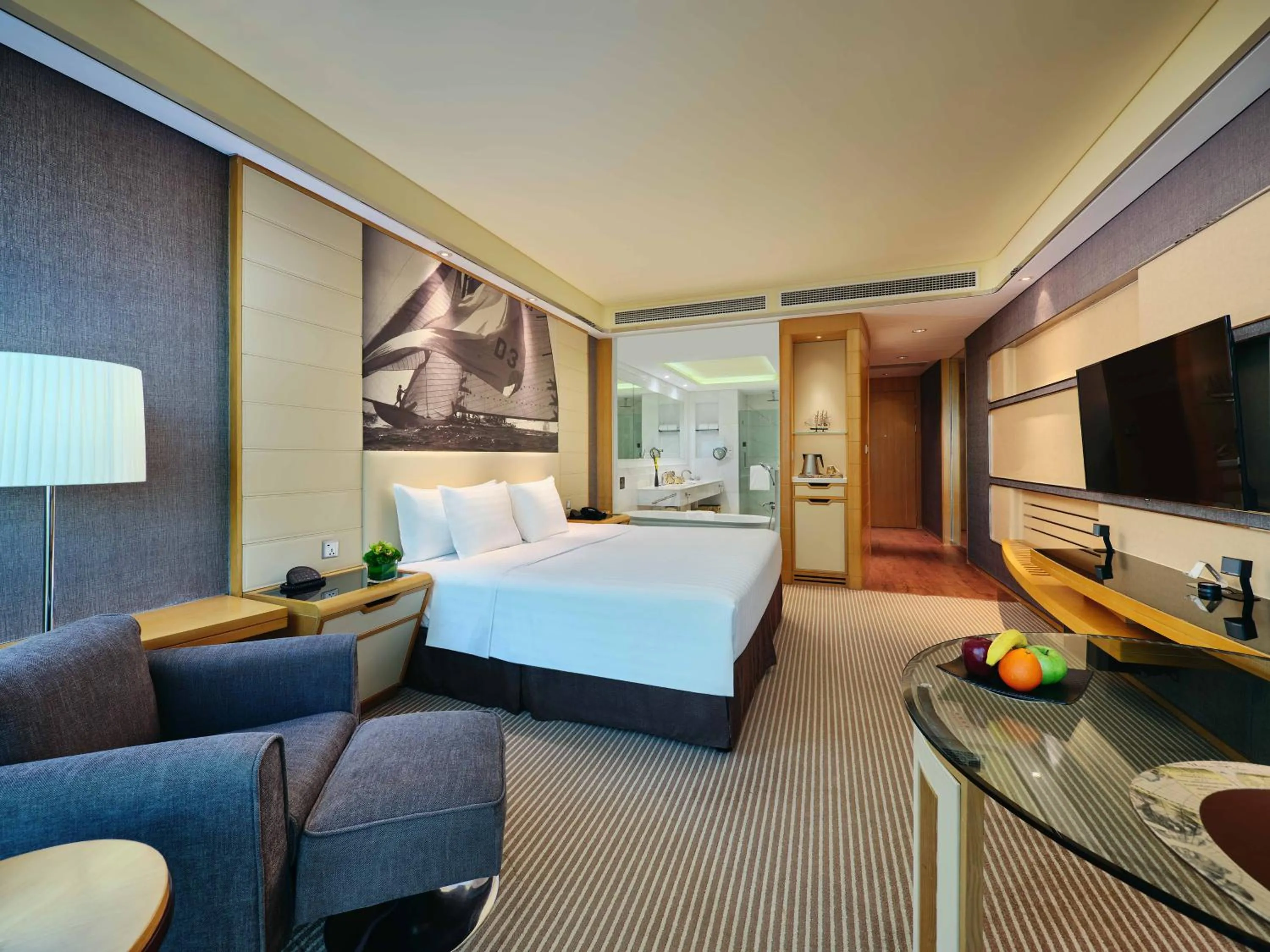 Bed in Crowne Plaza Suzhou by IHG