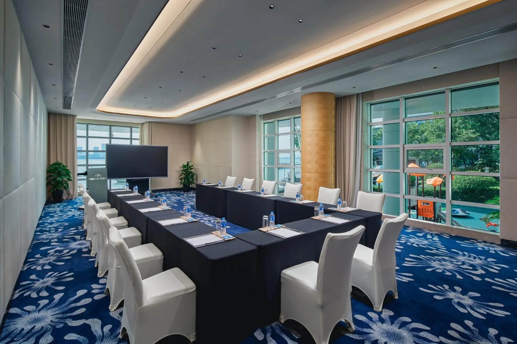 Meeting/conference room in Crowne Plaza Suzhou by IHG