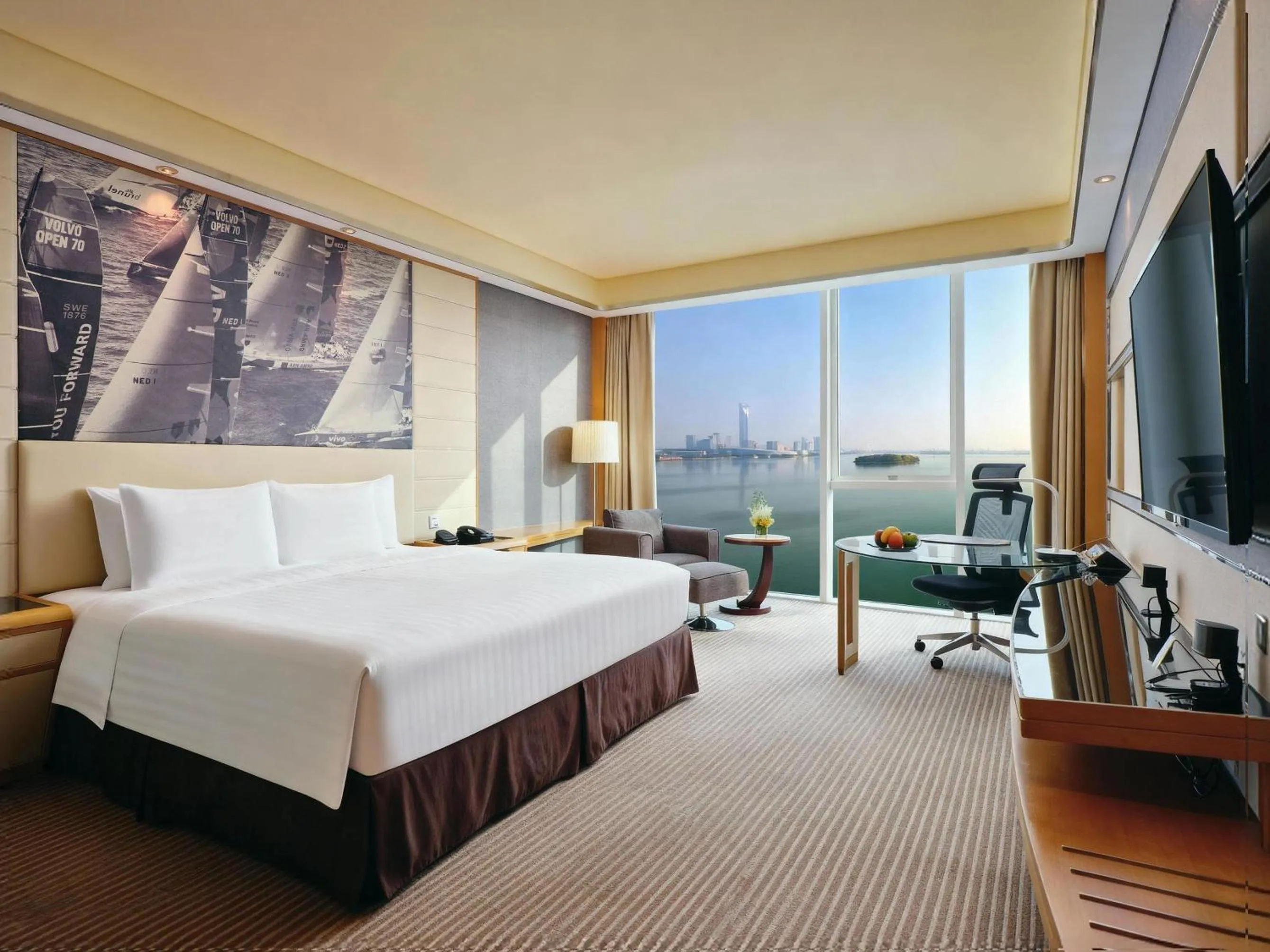 Bed in Crowne Plaza Suzhou by IHG