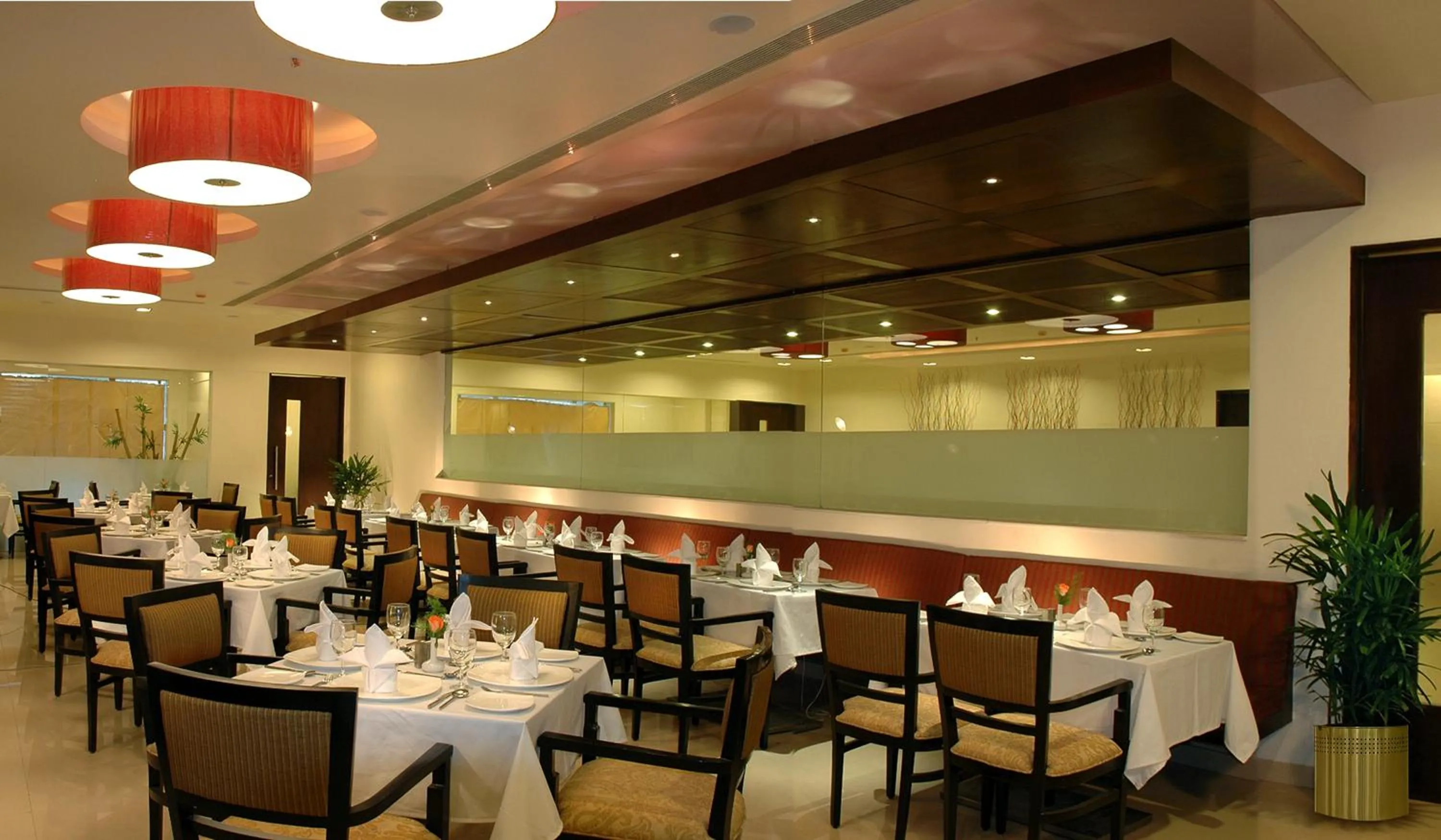 Restaurant/Places to Eat in Fortune Inn Sree Kanya Visakhapatnam