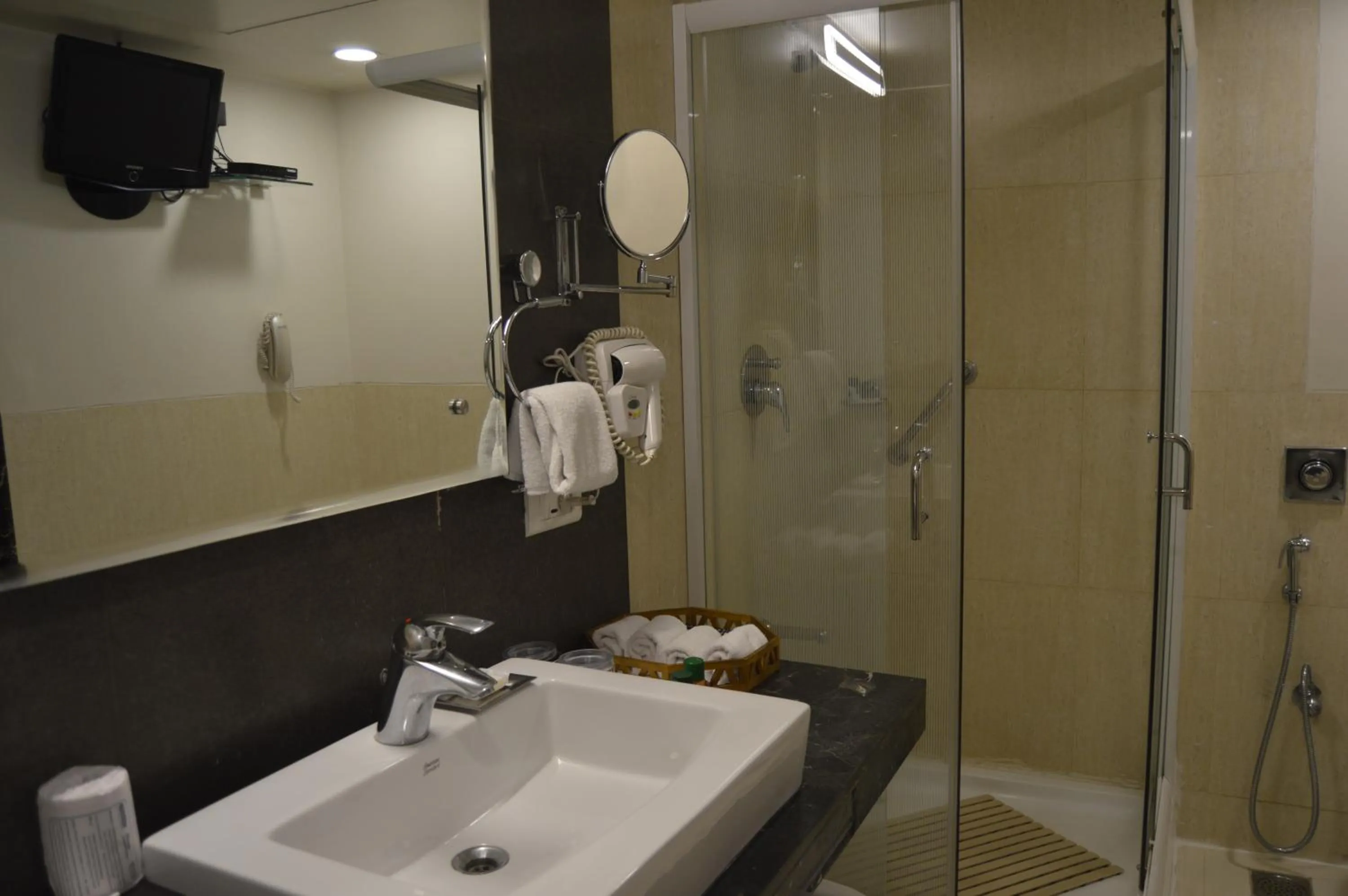 Bathroom in Fortune Inn Sree Kanya Visakhapatnam