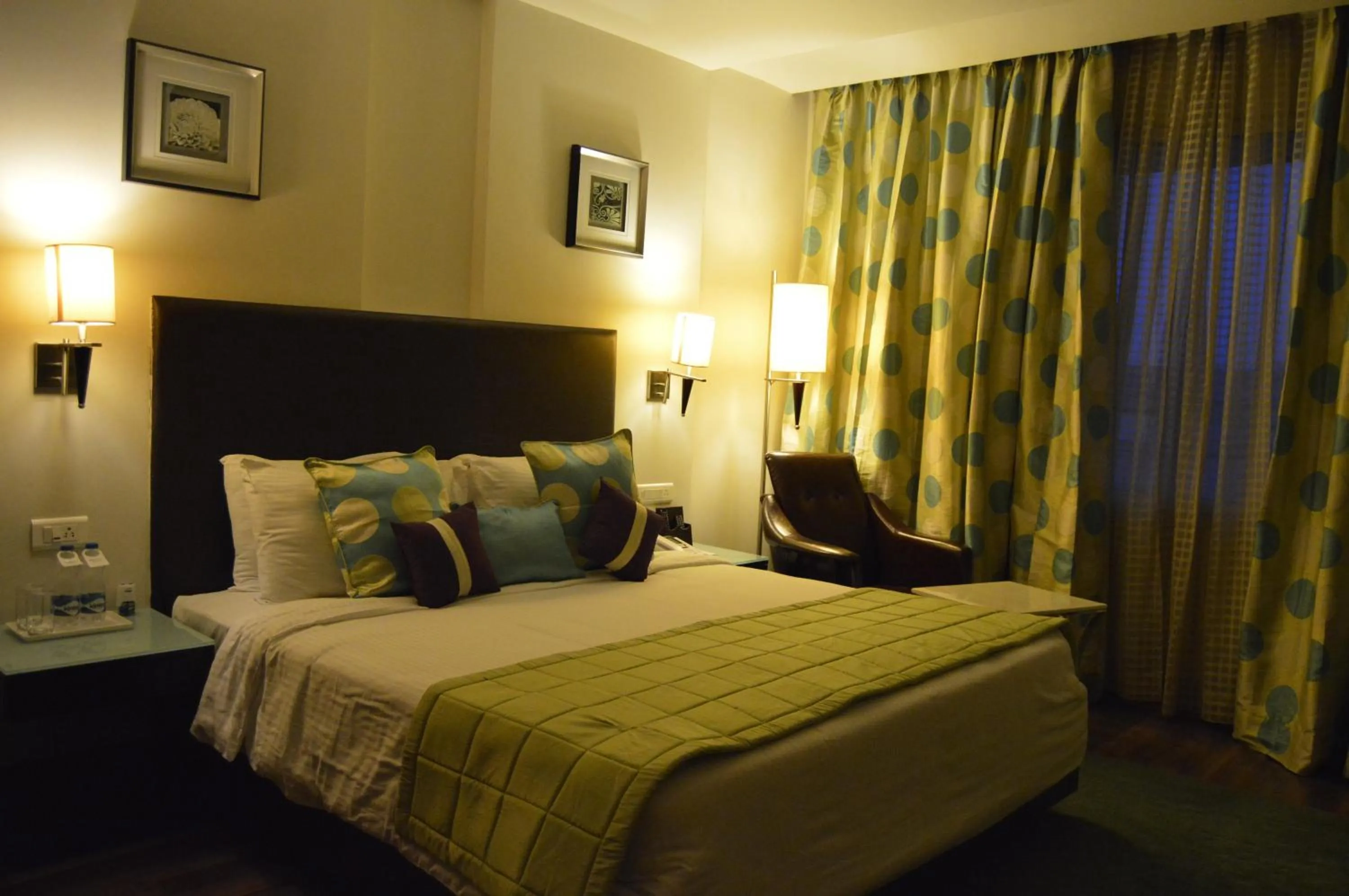 Bedroom, Bed in Fortune Inn Sree Kanya Visakhapatnam