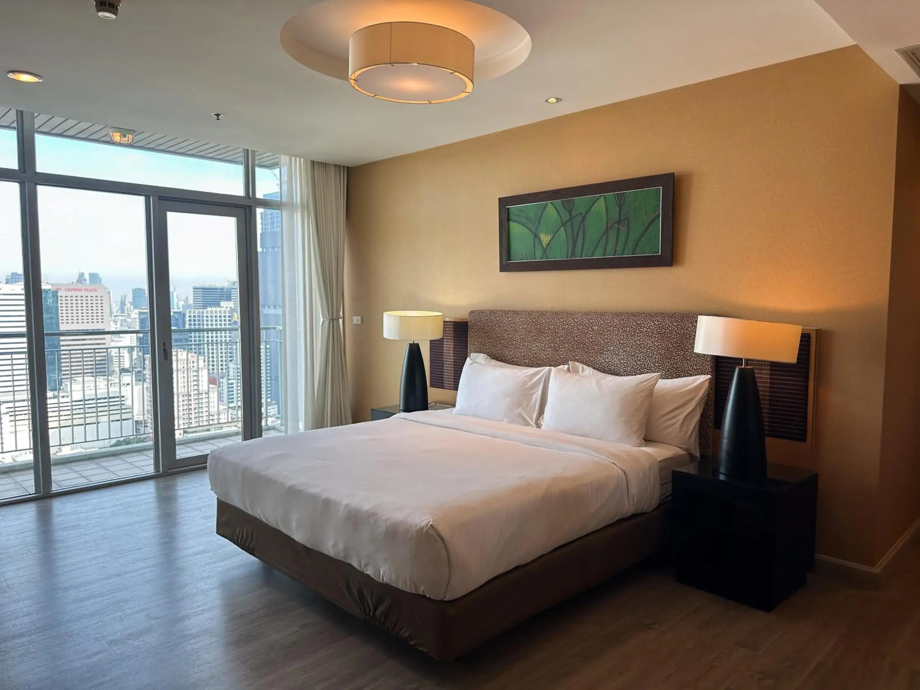 One Bedroom Horizon Suite with Bathtub (High Floor) in Urbana Sathorn Hotel, Bangkok One Bedroom Horizon Suite with Bathtub (High Floor) in Urbana Sathorn Hotel, Bangkok