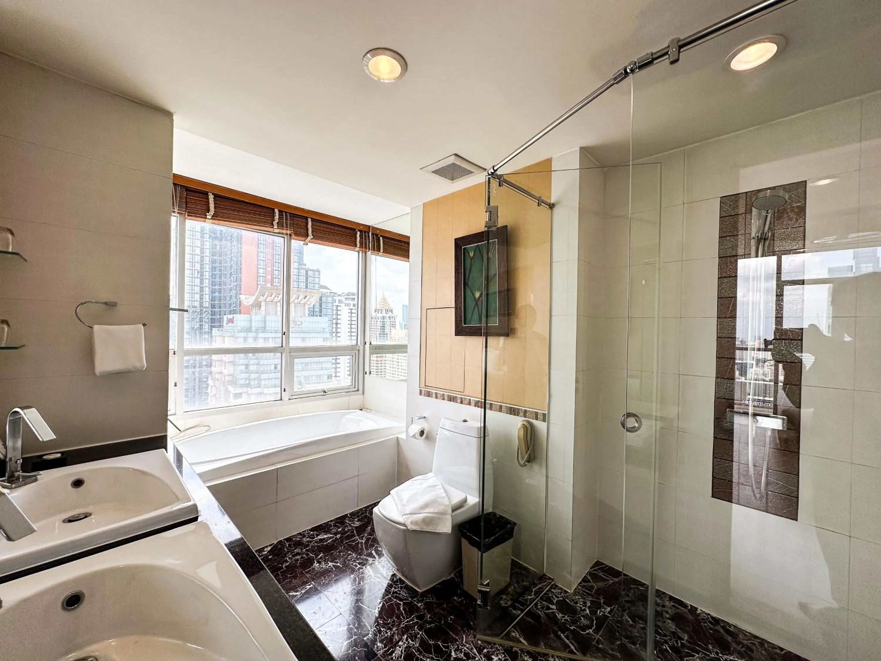 Shower in Urbana Sathorn Hotel, Bangkok