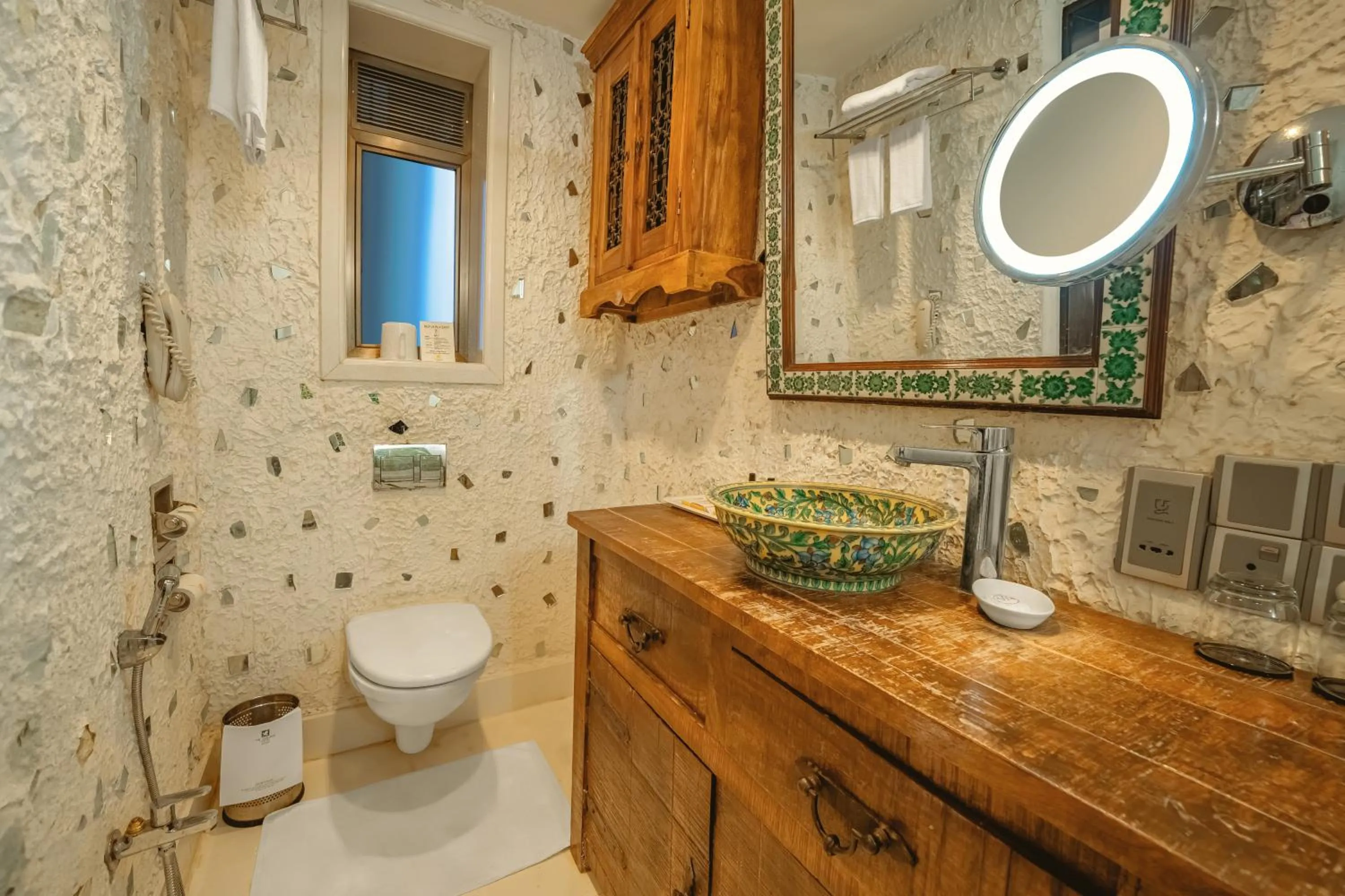 Bathroom in The Shalimar Hotel, Kemps Corner