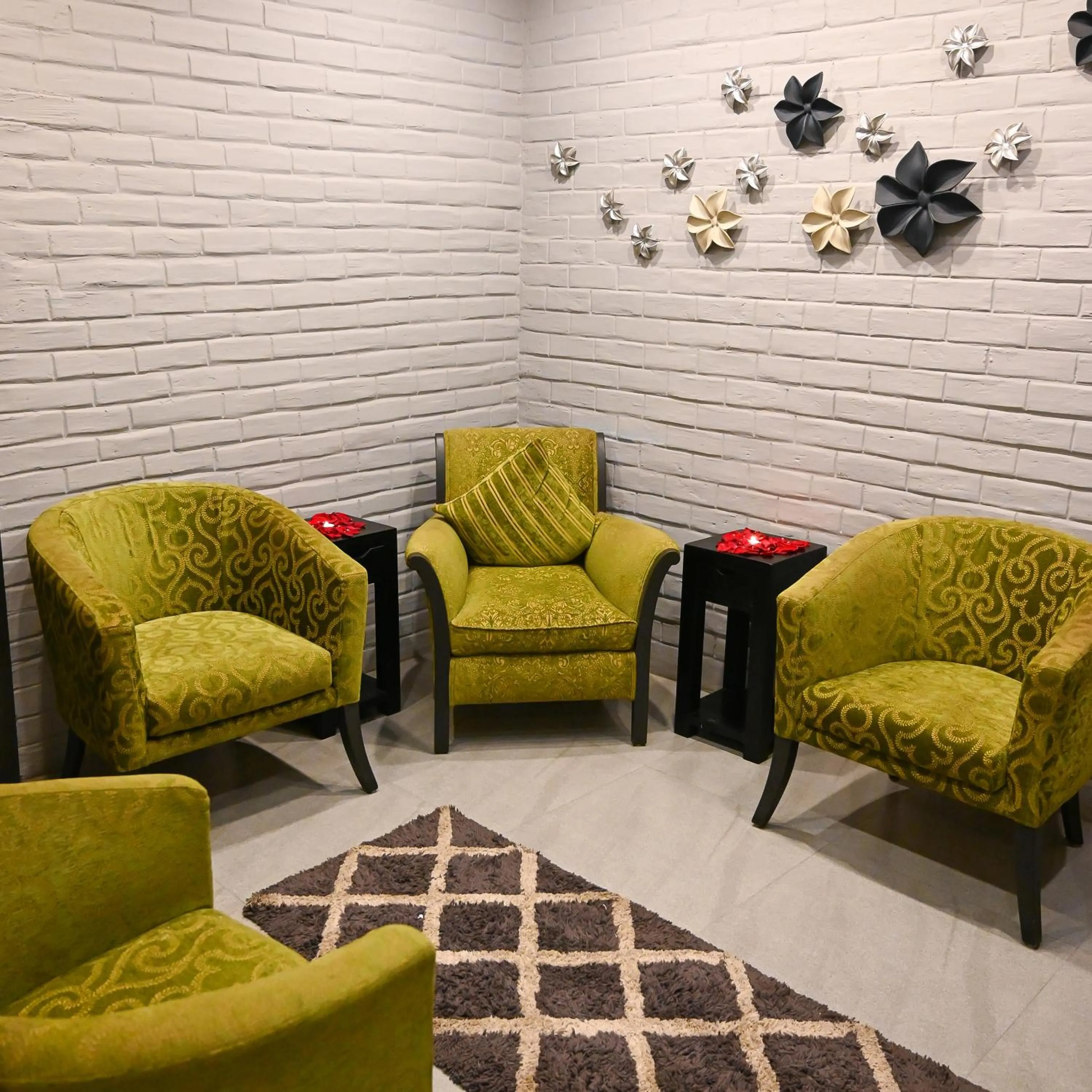 Spa and wellness centre/facilities in The Shalimar Hotel, Kemps Corner