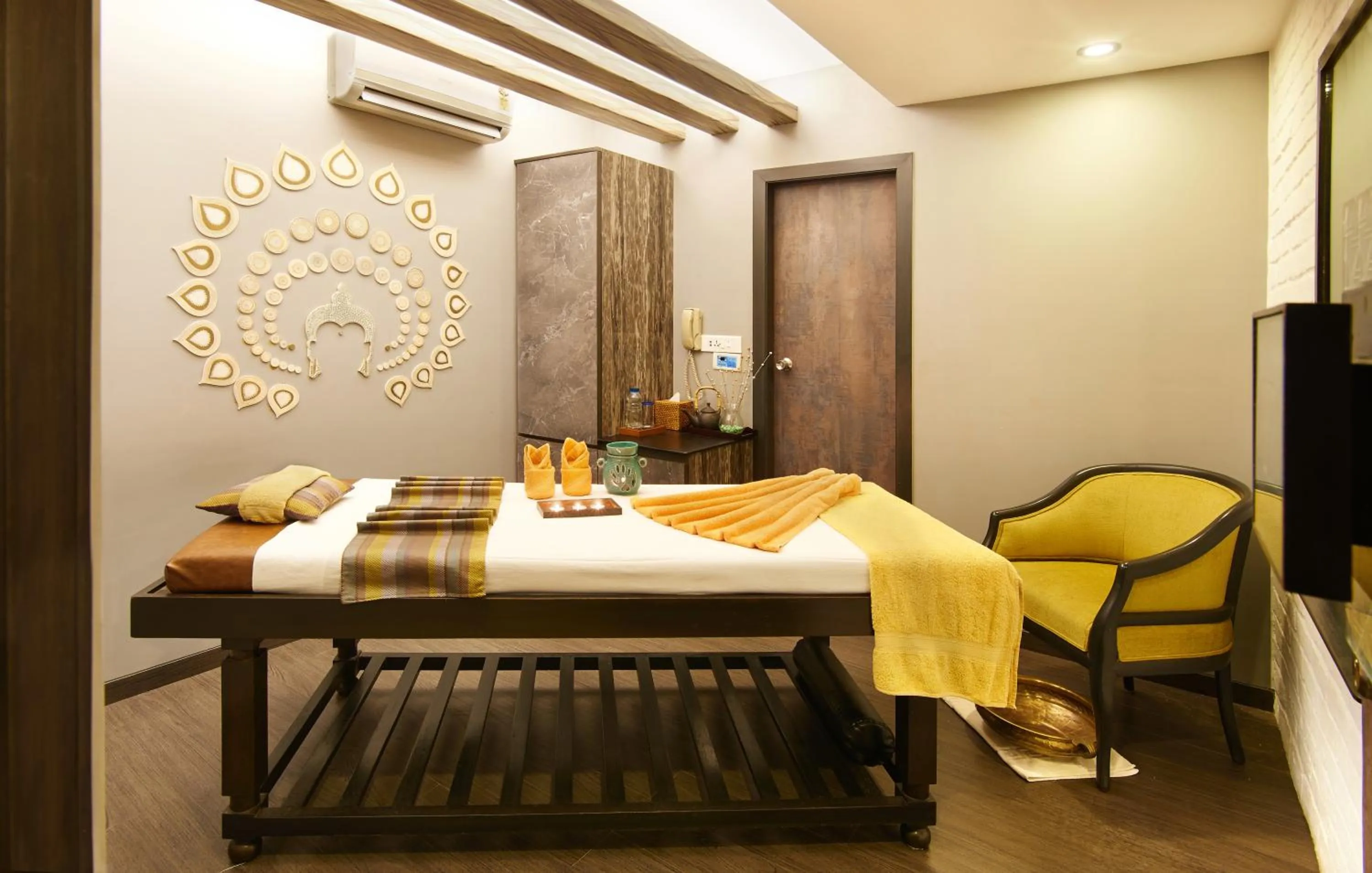 Activities, Bed in The Shalimar Hotel, Kemps Corner