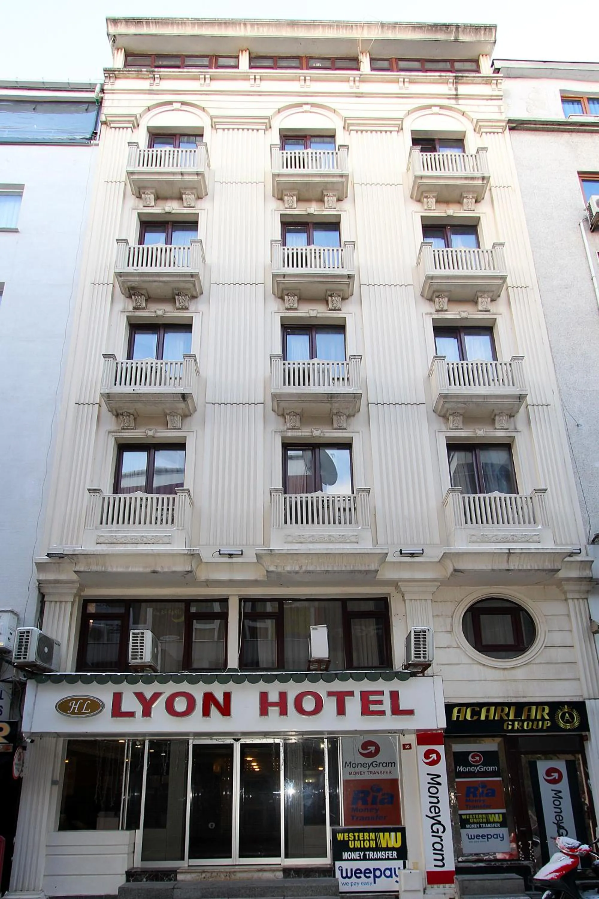 Property building in Lyon Hotel İstanbul