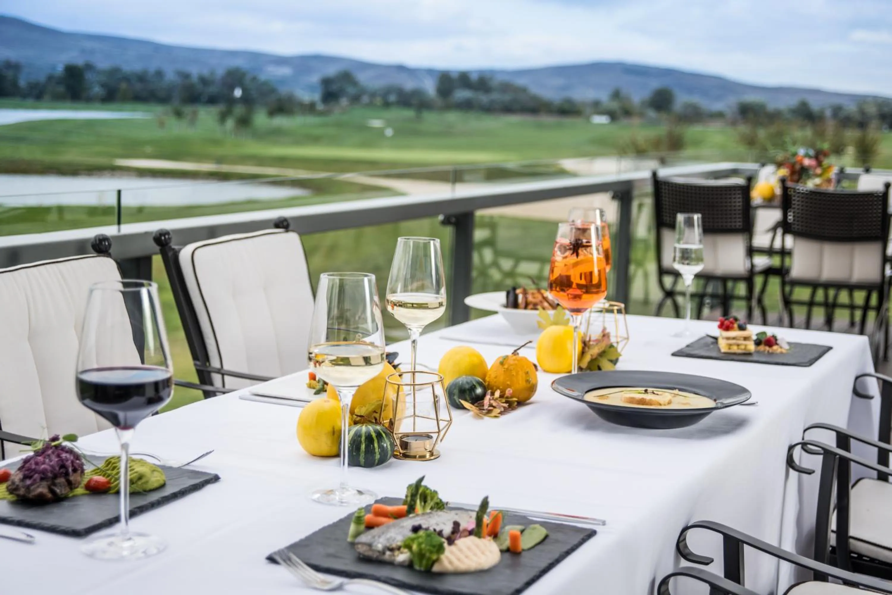 Restaurant/places to eat in Theodora Golf Club