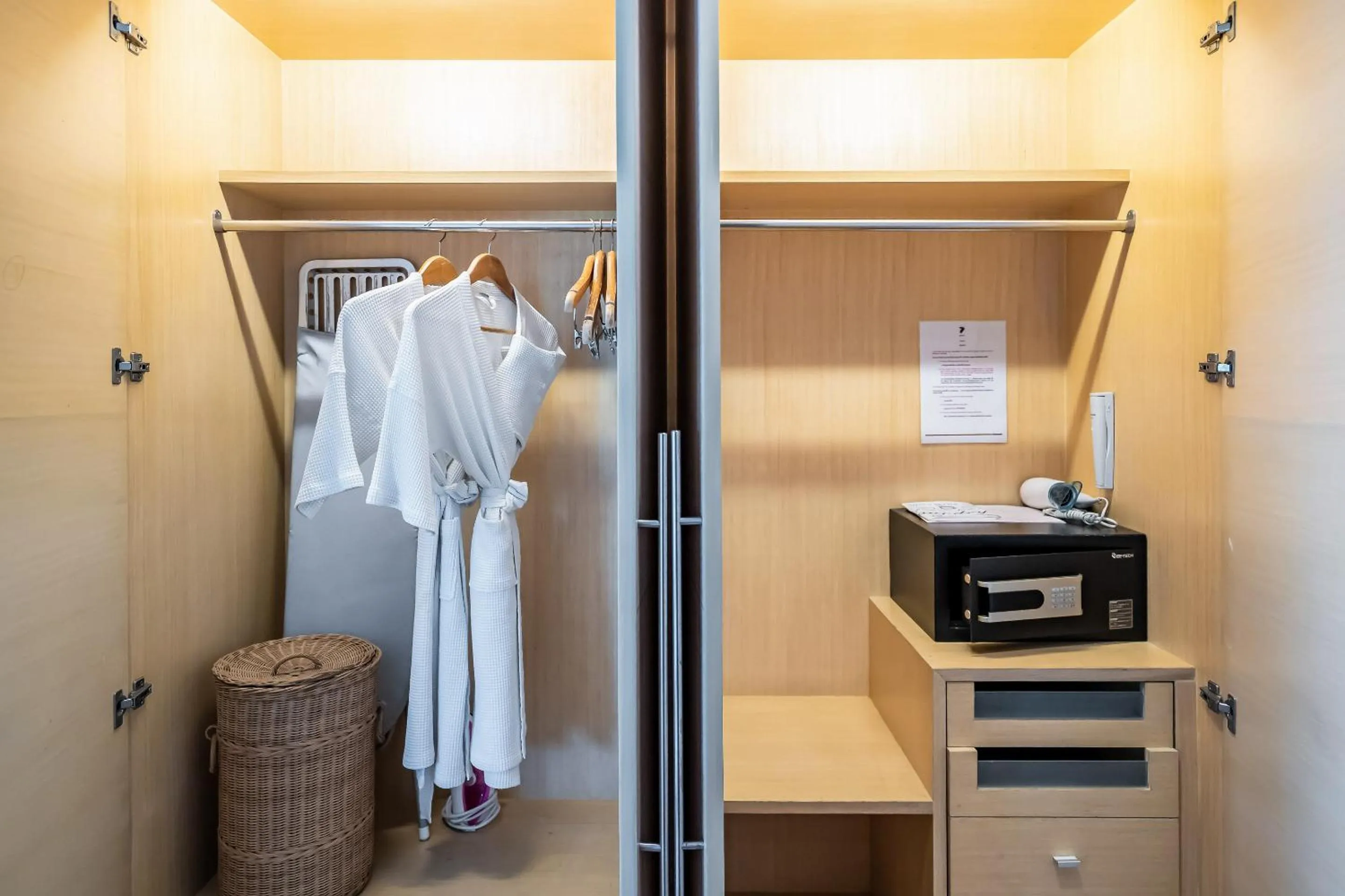 hair dryier in Urbana Langsuan Hotel