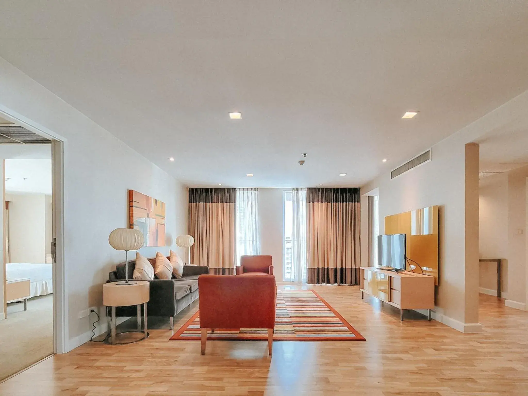 Three-Bedroom Apartment in Urbana Langsuan Hotel Three-Bedroom Apartment in Urbana Langsuan Hotel