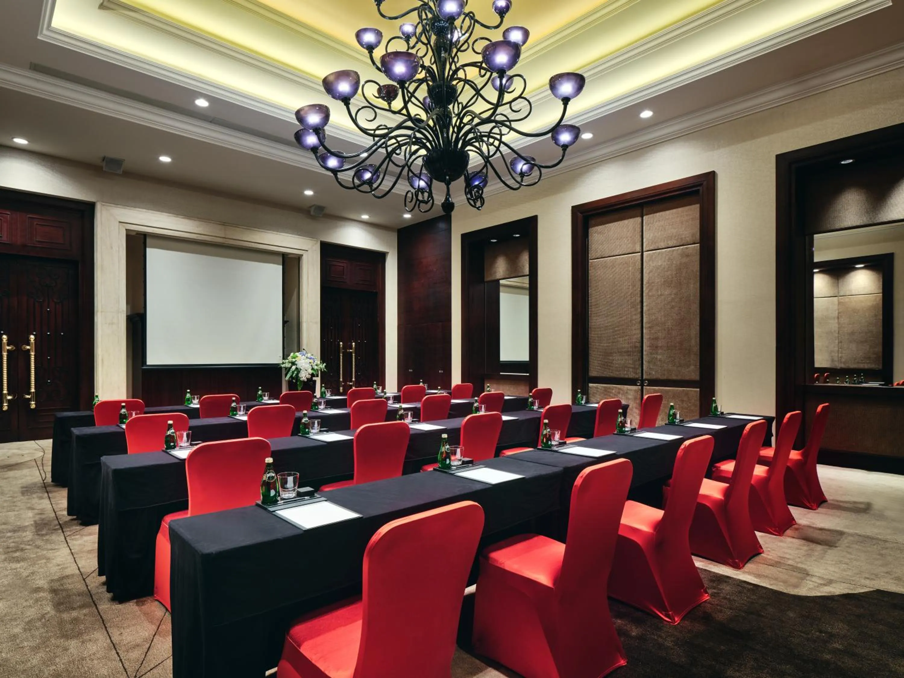 Meeting/conference room in InterContinental Shenzhen by IHG