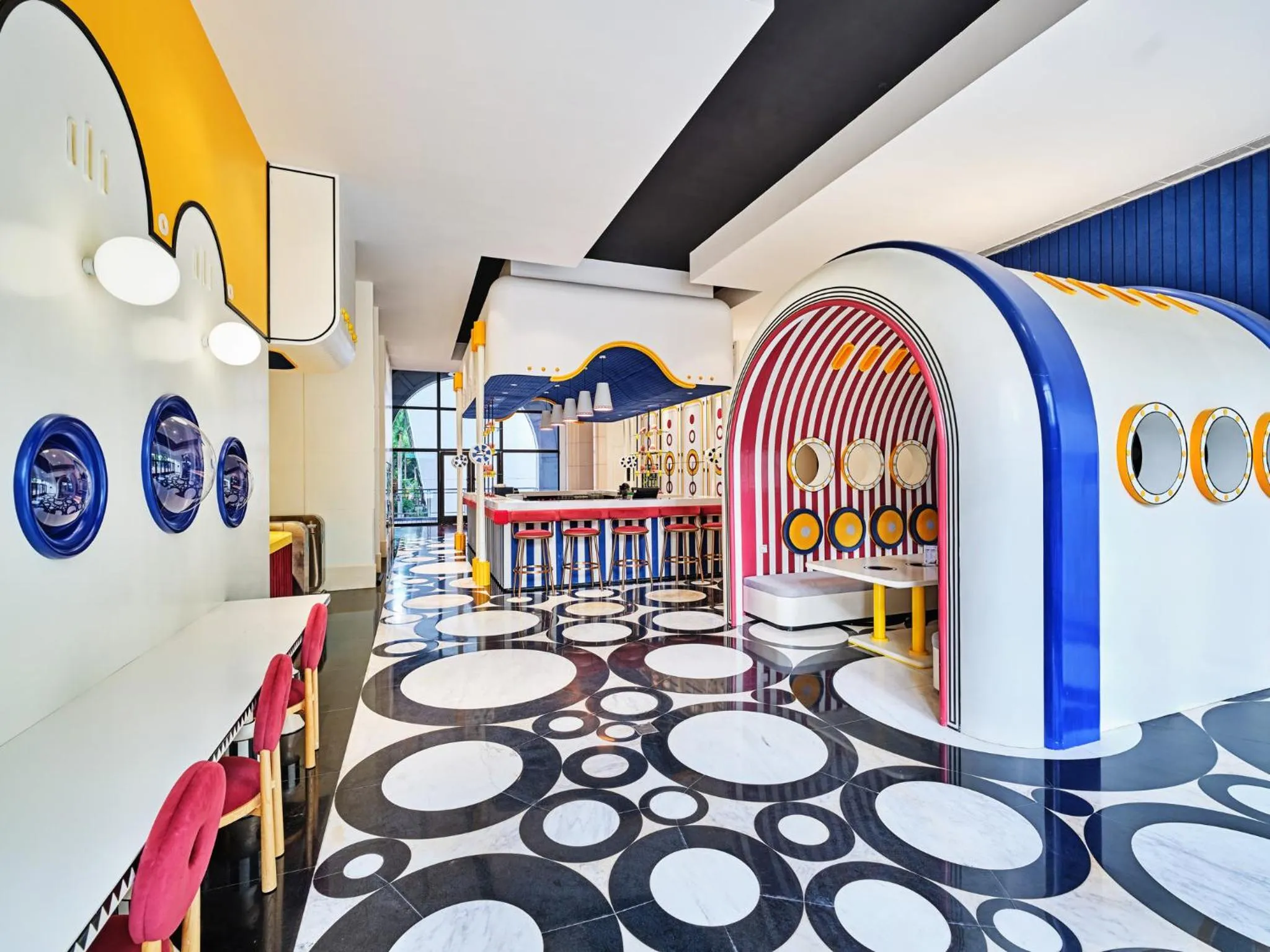 Area and facilities, Bed in InterContinental Shenzhen by IHG