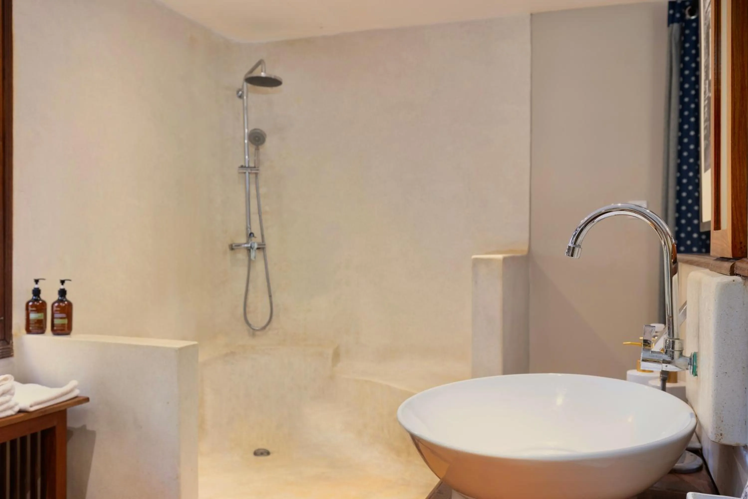 Bathroom in La Palmeraie D'angkor