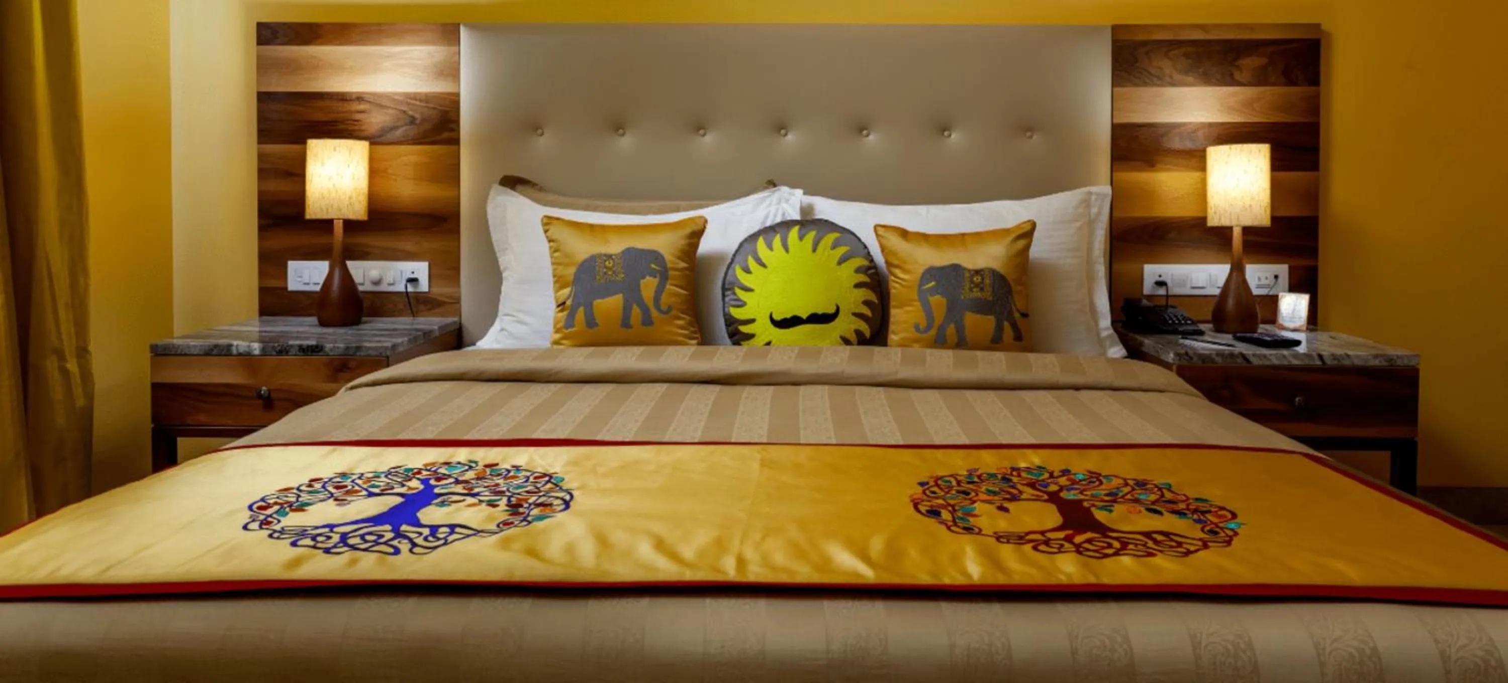 Bedroom, Bed in juSTa Luxe Sajjangarh Resort & Spa, Udaipur