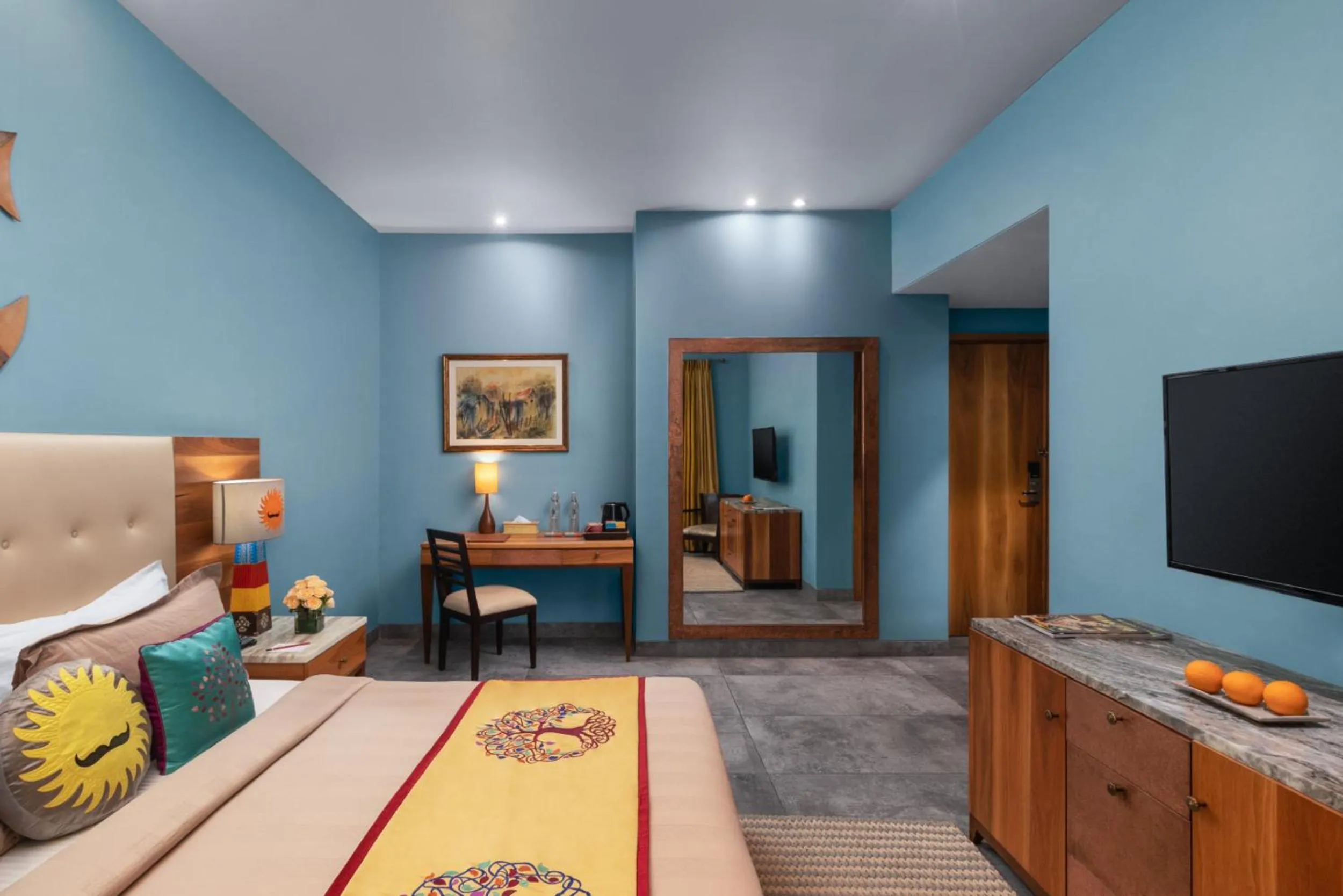 Bedroom, Bed in juSTa Luxe Sajjangarh Resort & Spa, Udaipur