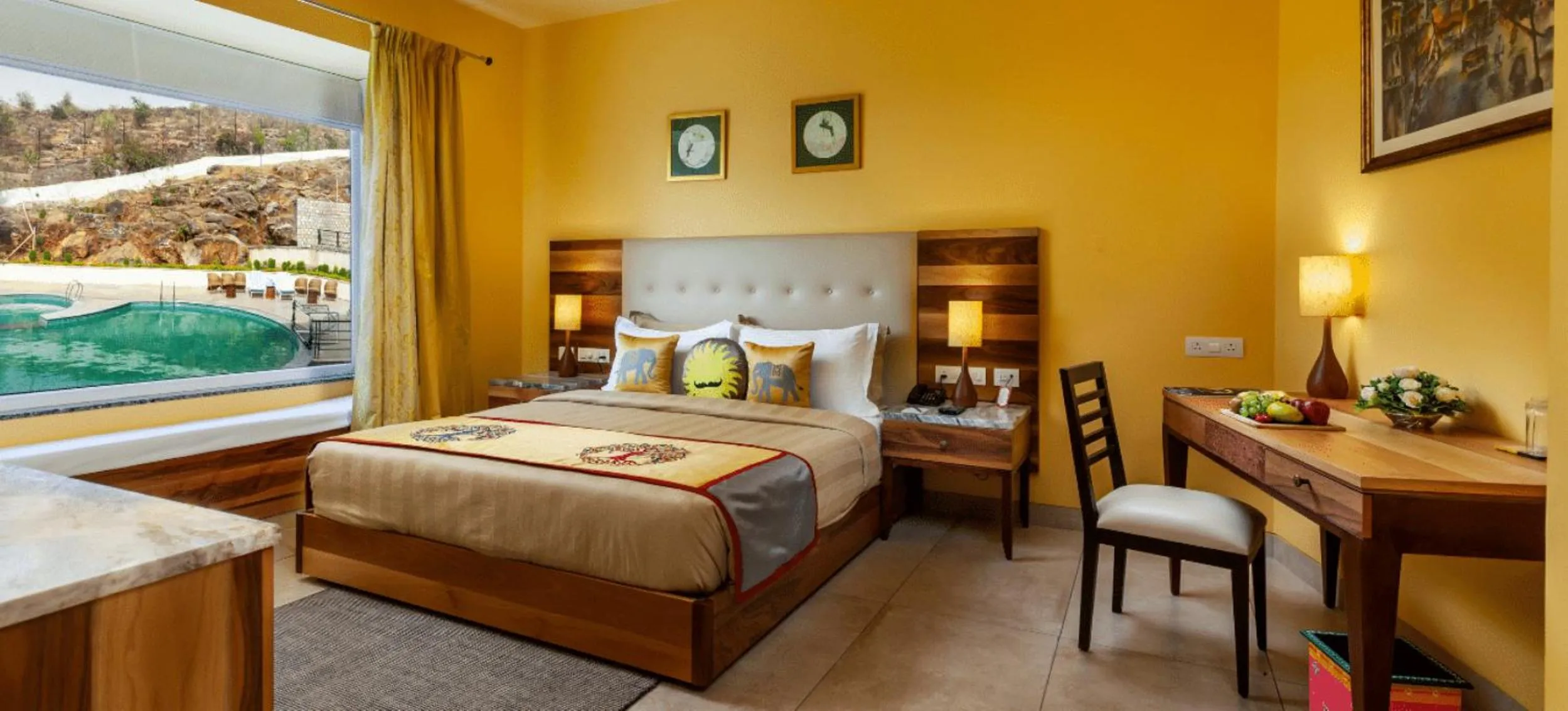 Bedroom, Bed in juSTa Luxe Sajjangarh Resort & Spa, Udaipur