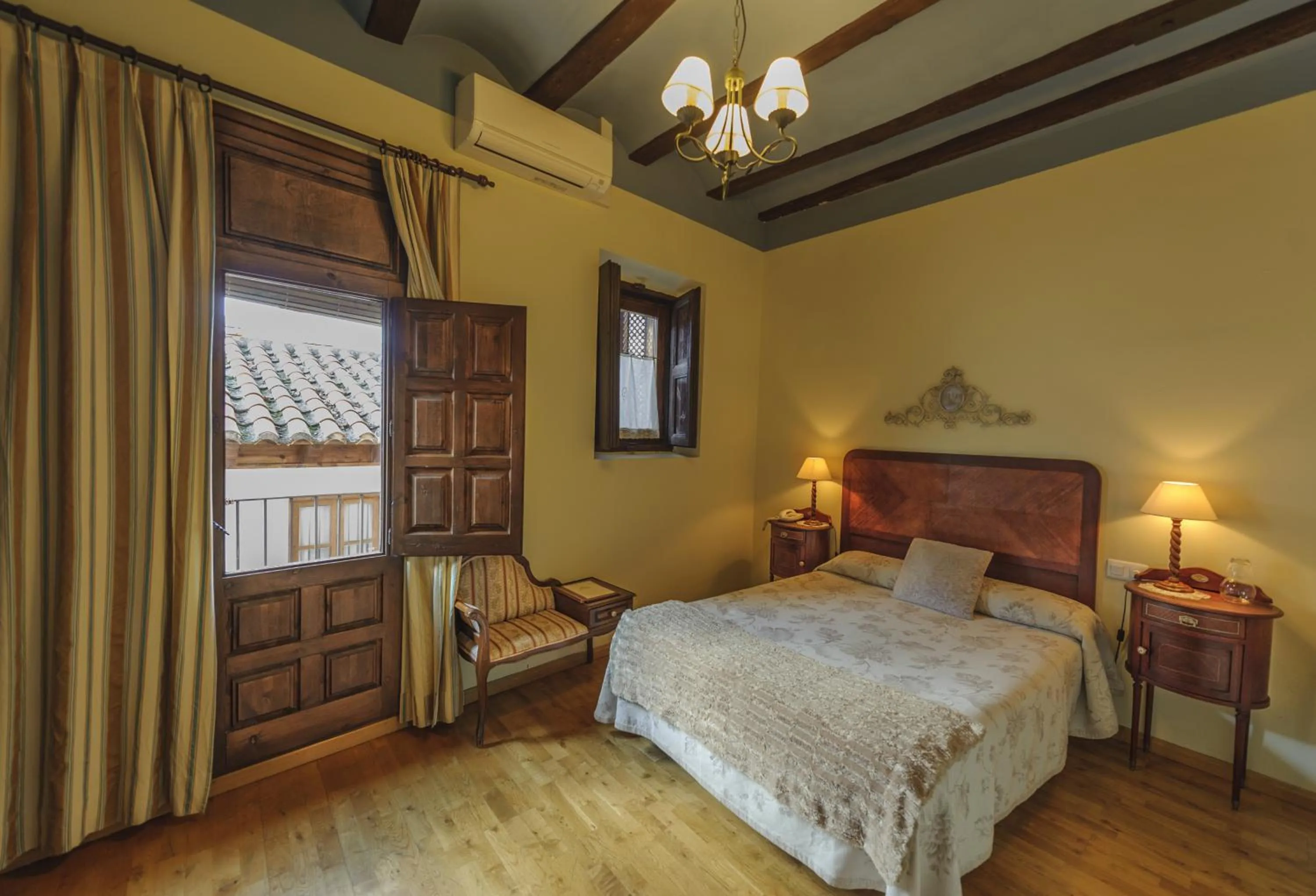 Bed in Hotel Los Leones - Adults Only