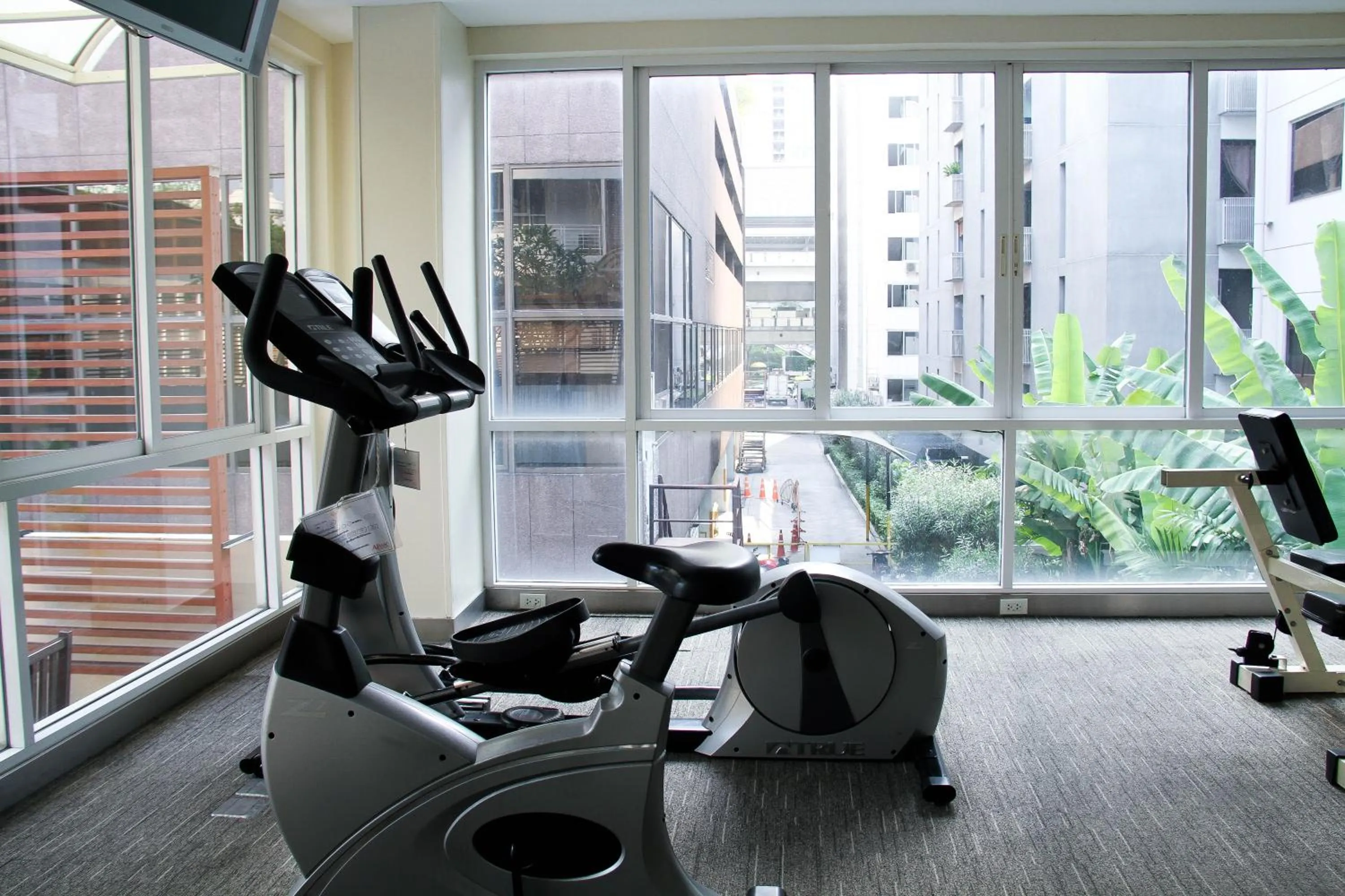 Fitness centre/facilities in FuramaXclusive Sathorn, Bangkok