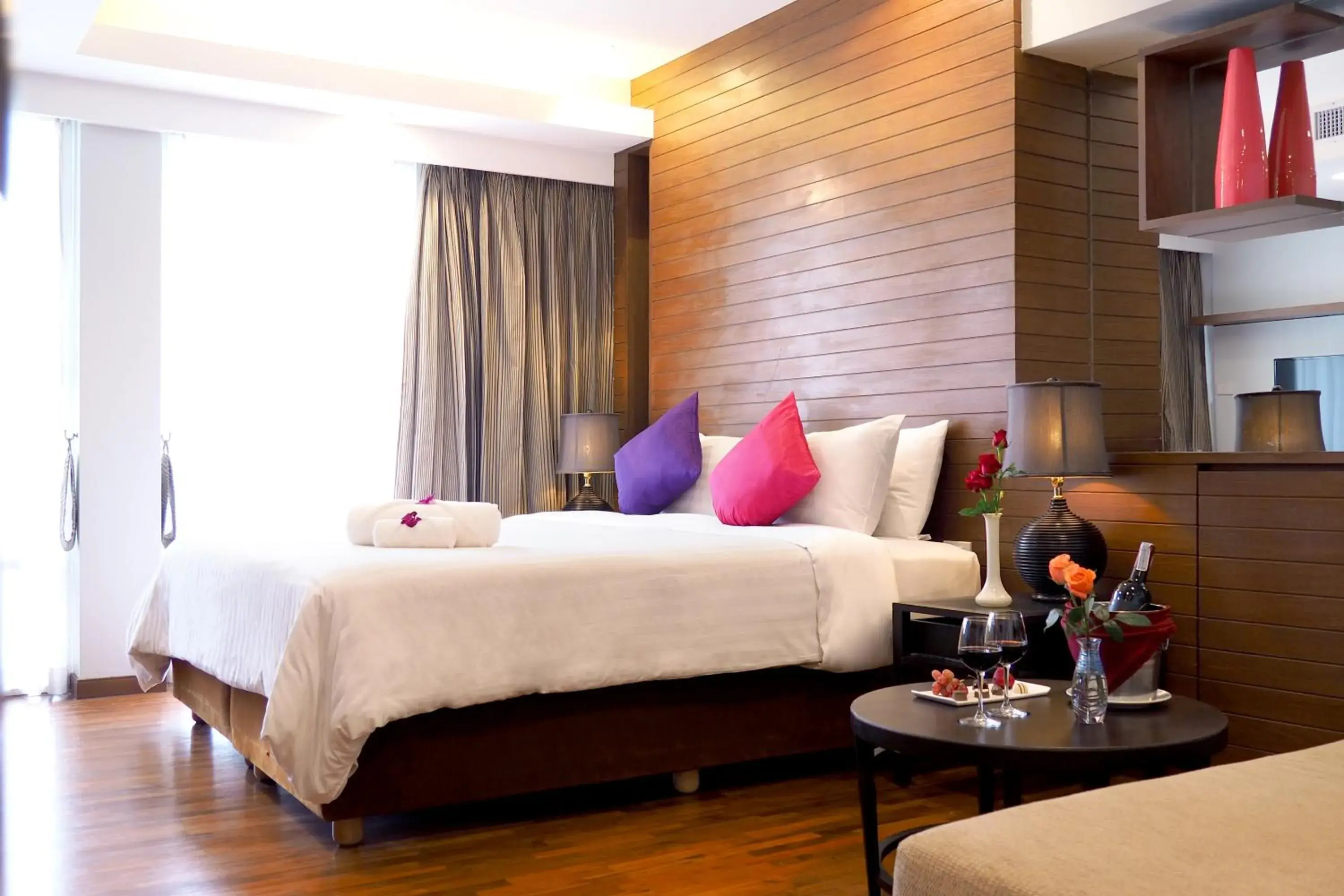 Premier Double or Twin Room in FuramaXclusive Sathorn, Bangkok Premier Double or Twin Room in FuramaXclusive Sathorn, Bangkok