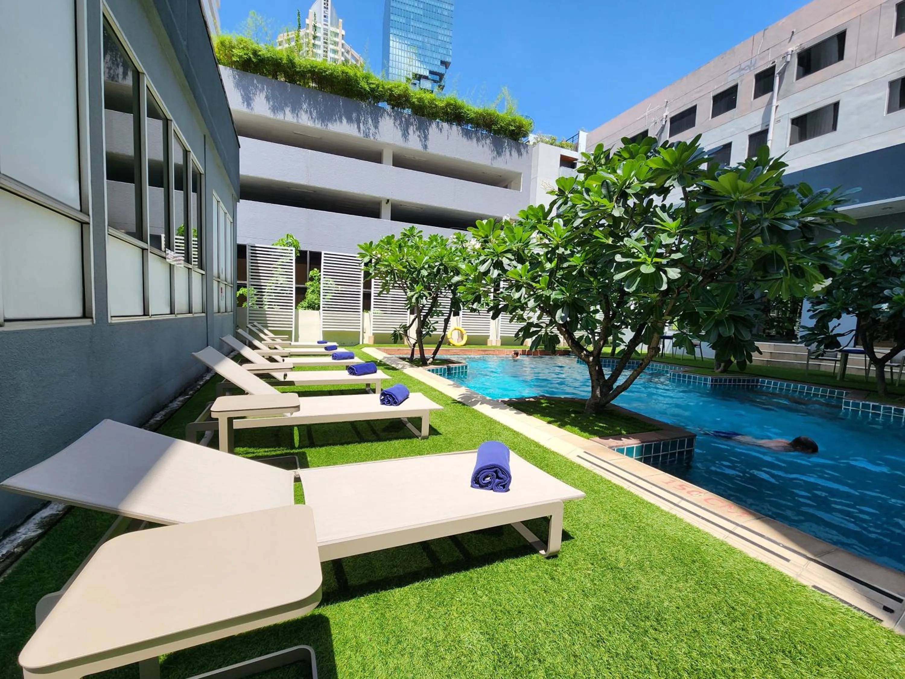 Swimming pool in FuramaXclusive Sathorn, Bangkok