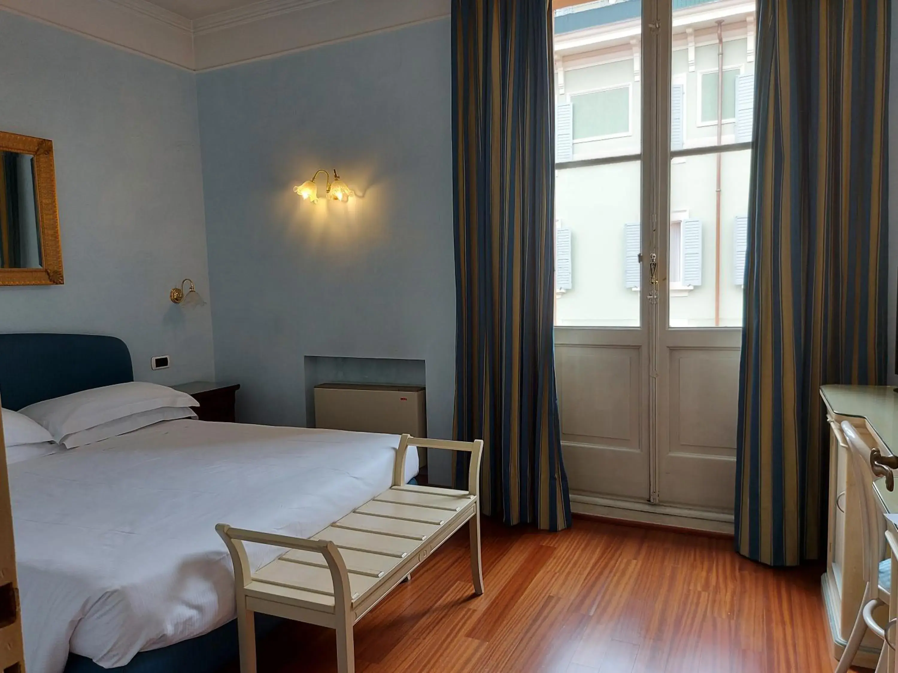 Standard Double or Twin Room in Phi Hotel Canalgrande Standard Double or Twin Room in Phi Hotel Canalgrande