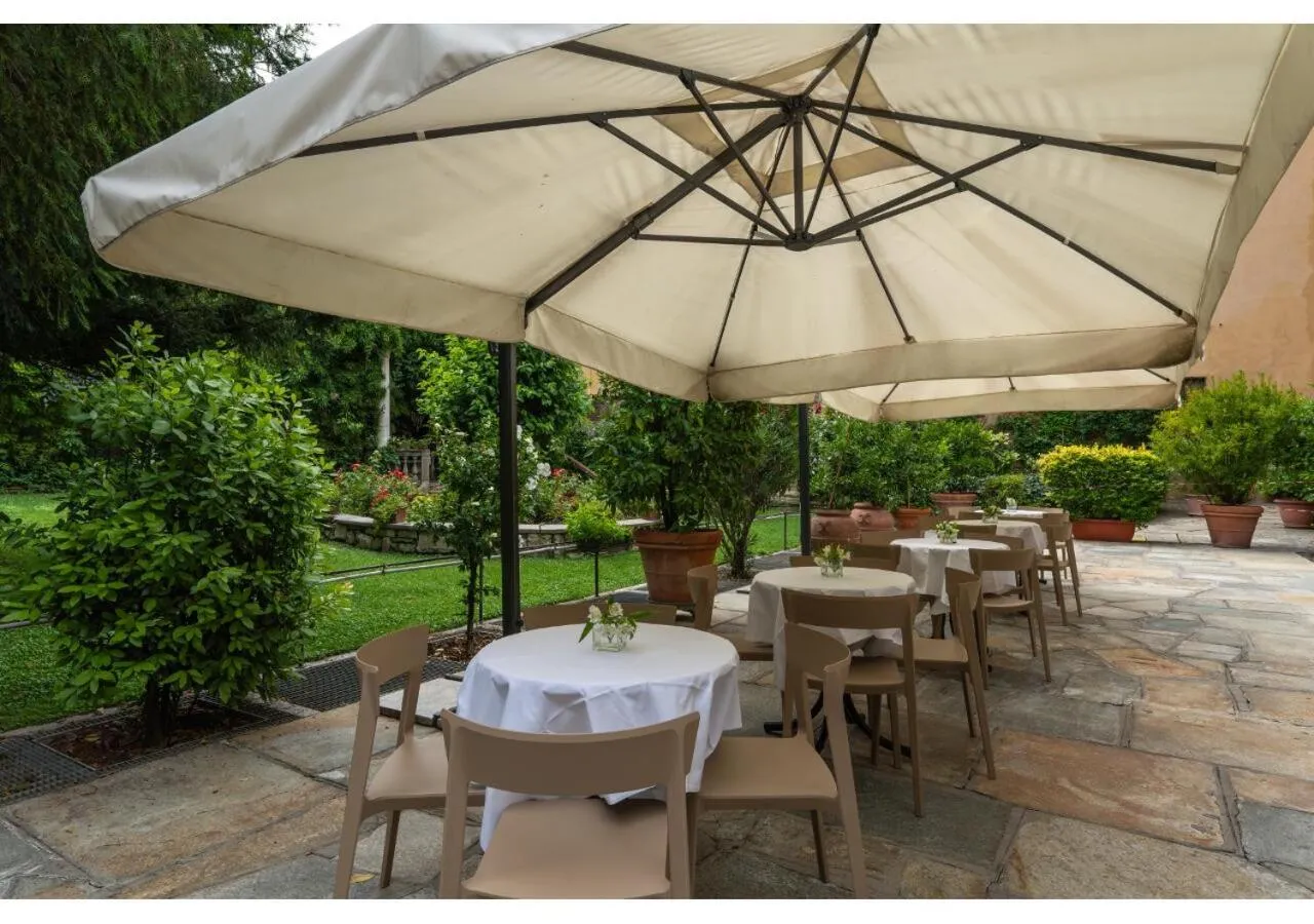 Patio in Phi Hotel Canalgrande